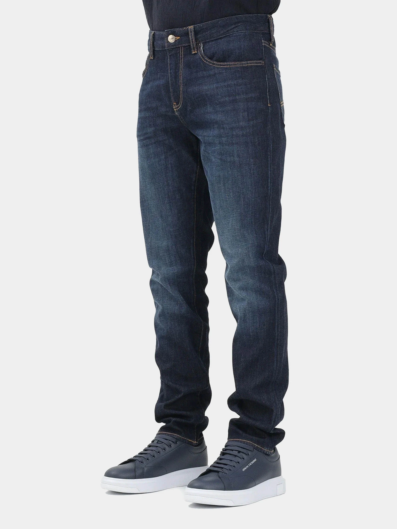 Джинсы Armani Exchange модель XM000070-AF13089-MB010 Джинсы Armani Exchange модель XM000070-AF13089-MB010 Фото