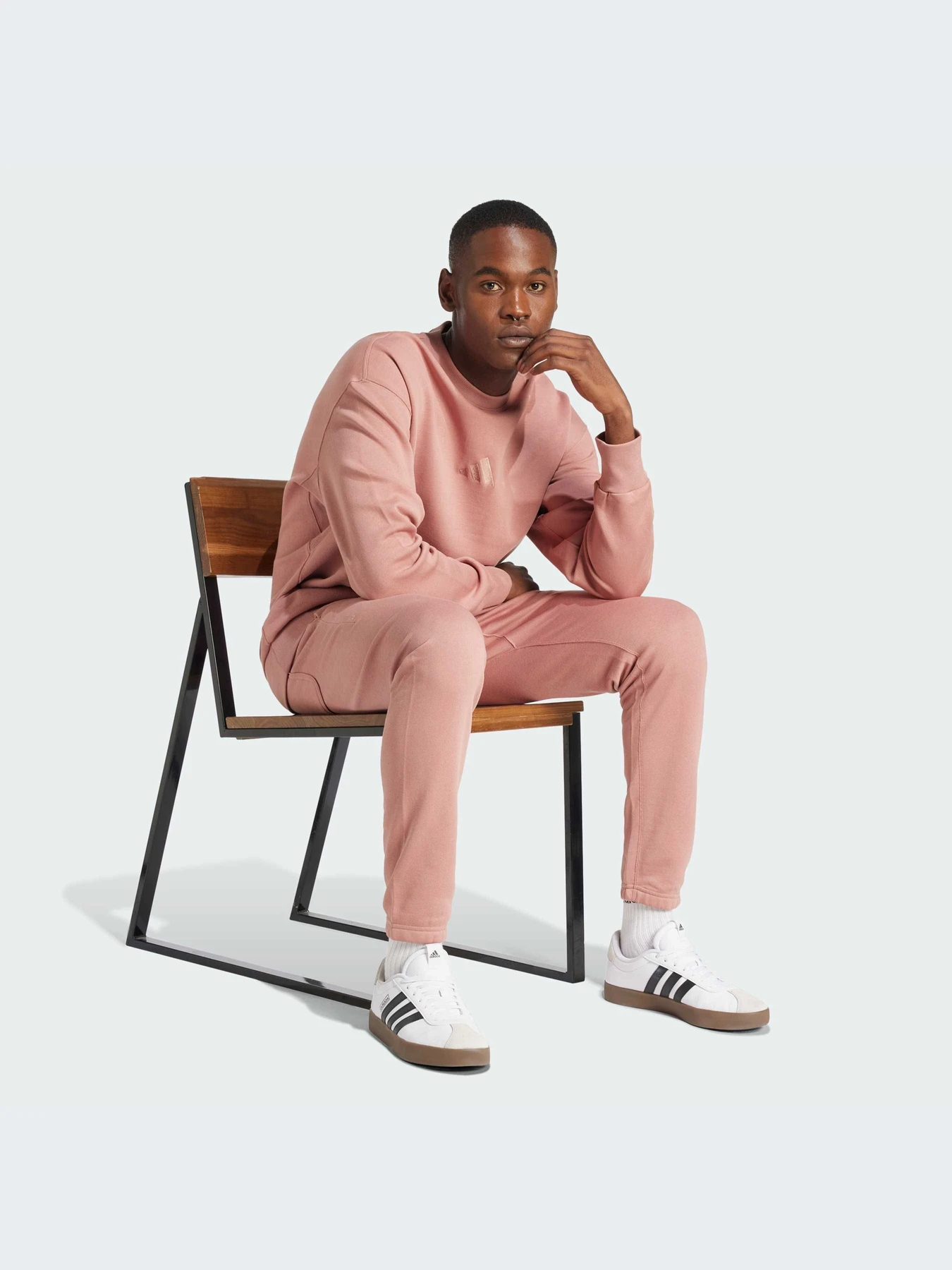 Худи и свитшоты Adidas модель JC8058-KZ Худи и свитшоты Adidas модель JC8058-KZ Фото