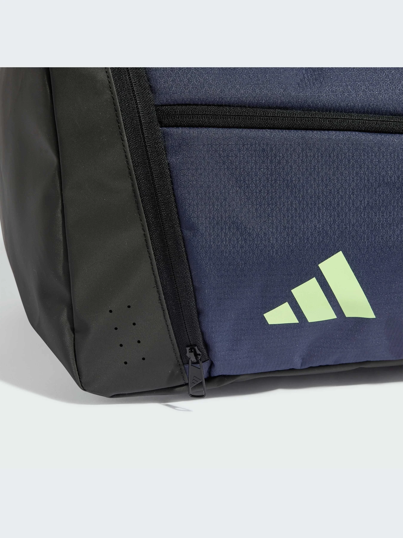 Сумки Adidas модель IR9820-KZ Сумки Adidas модель IR9820-KZ Фото