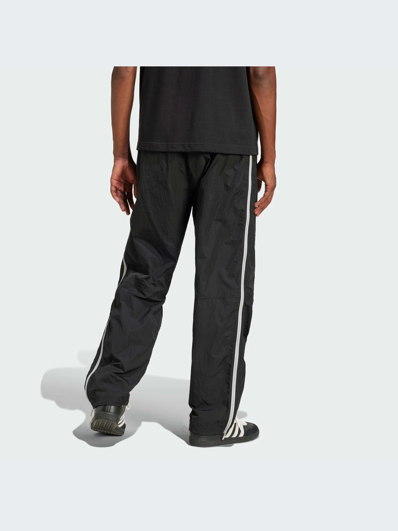 Спортивная одежда Adidas модель JD0051-KZ Спортивная одежда Adidas модель JD0051-KZ Фото