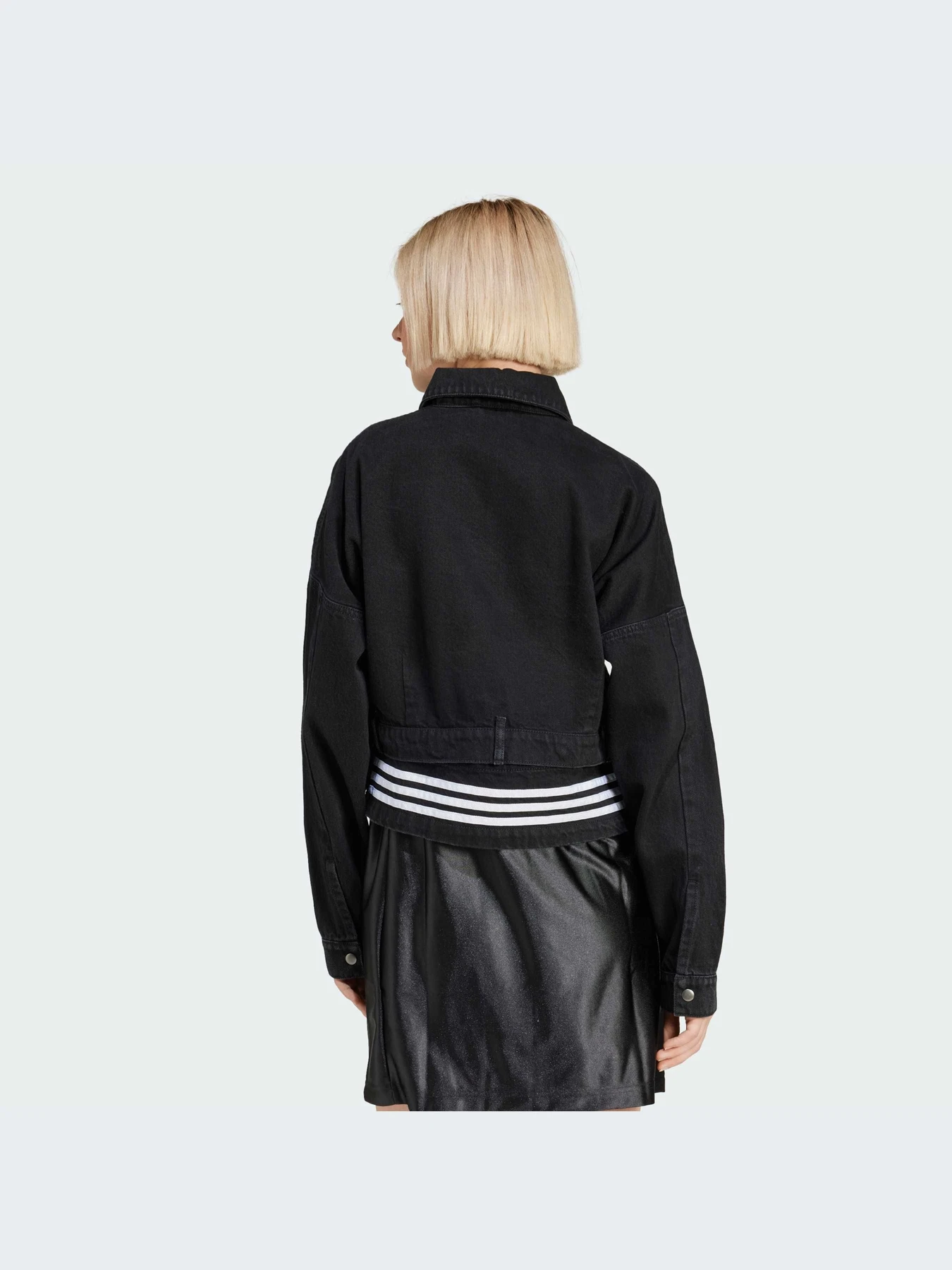 Куртки и дубленки Adidas Adicolor модель JJ3095-KZ Куртки и дубленки Adidas Adicolor модель JJ3095-KZ Фото