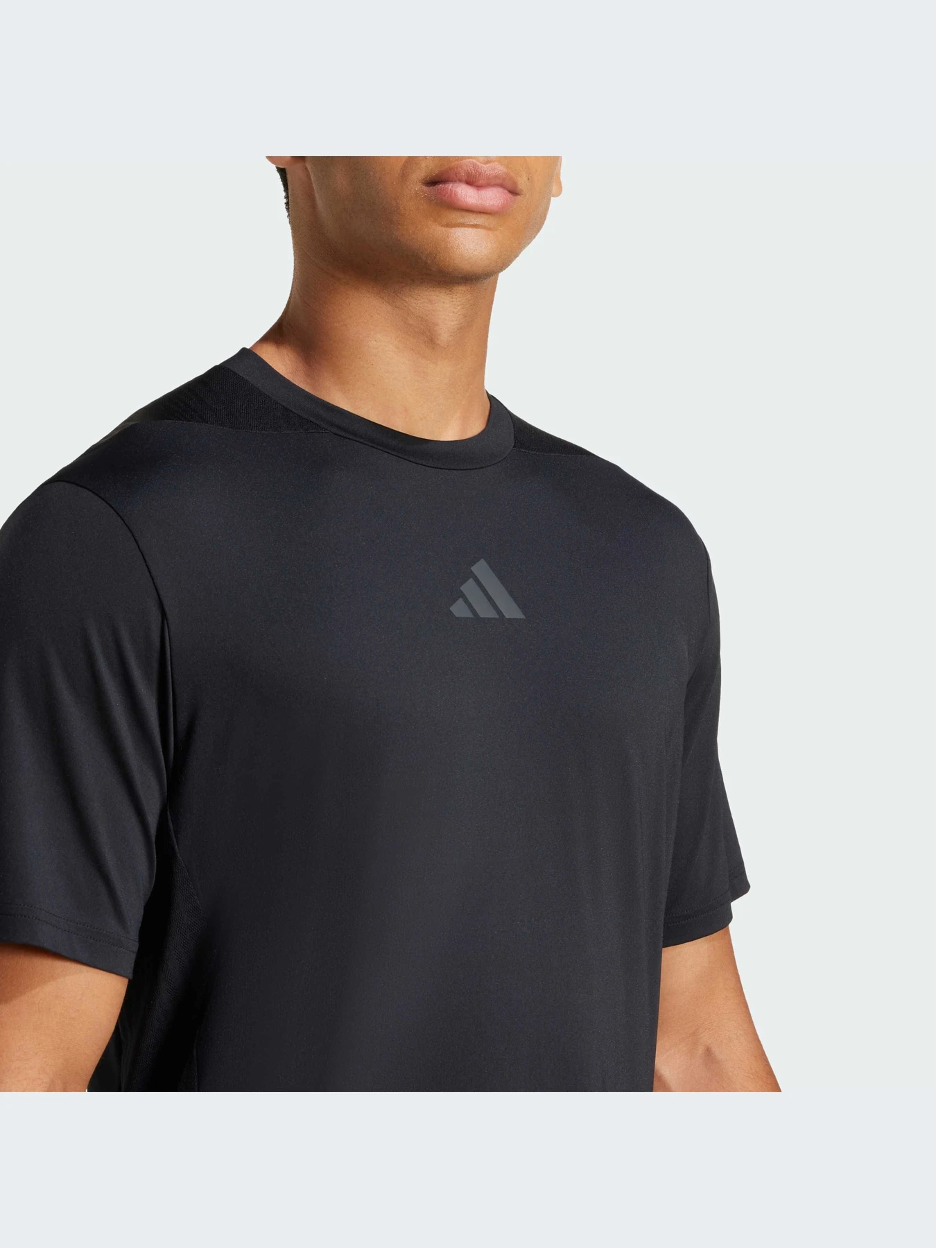 Футболки и поло Adidas модель JI8181-KZ Футболки и поло Adidas модель JI8181-KZ Фото