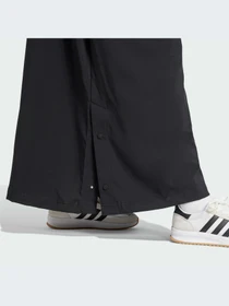 Куртки и дубленки Adidas модель JE0233-KZ Фото