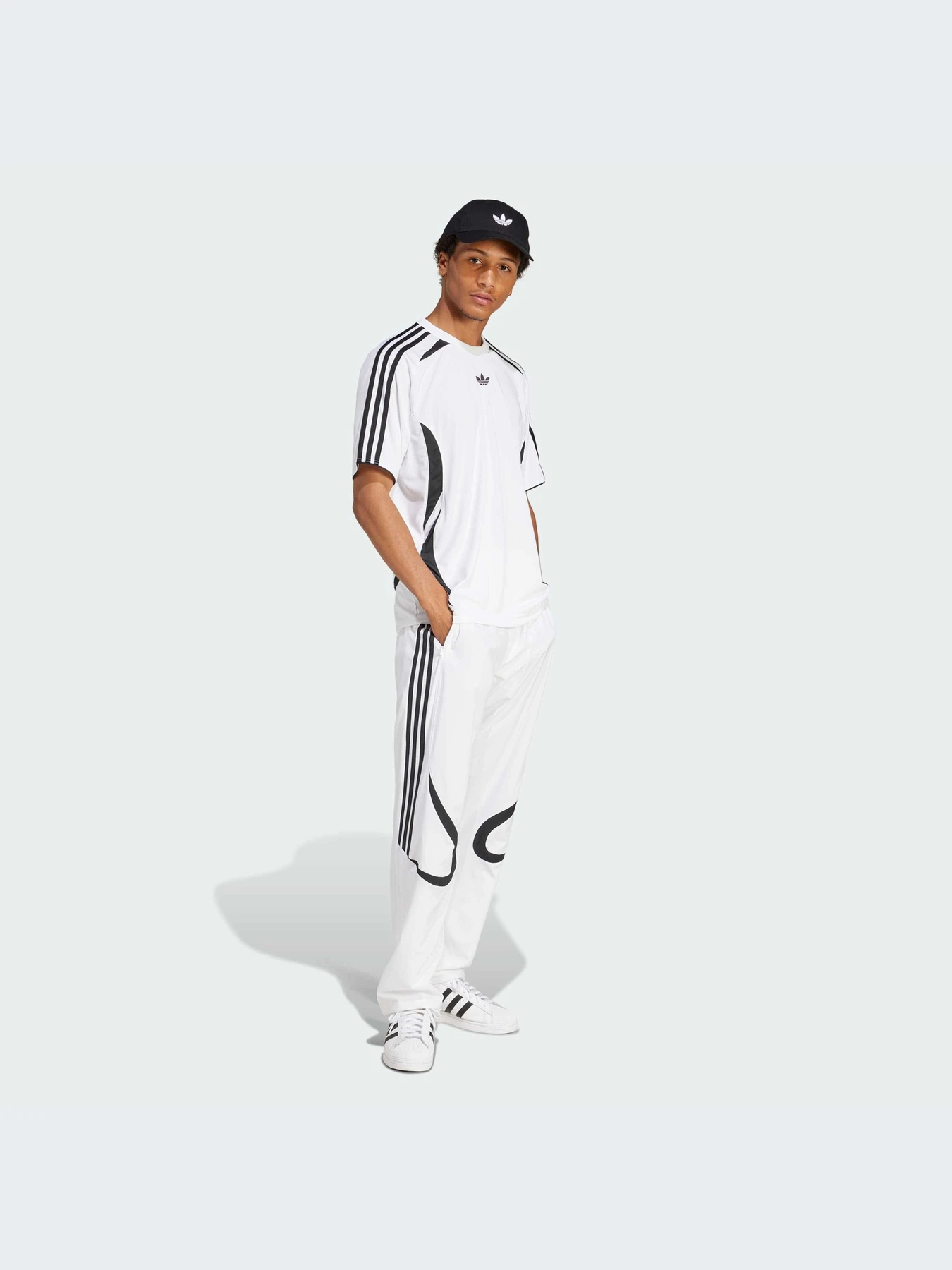 Брюки Adidas Adicolor модель JP1119-KZ Брюки Adidas Adicolor модель JP1119-KZ Фото