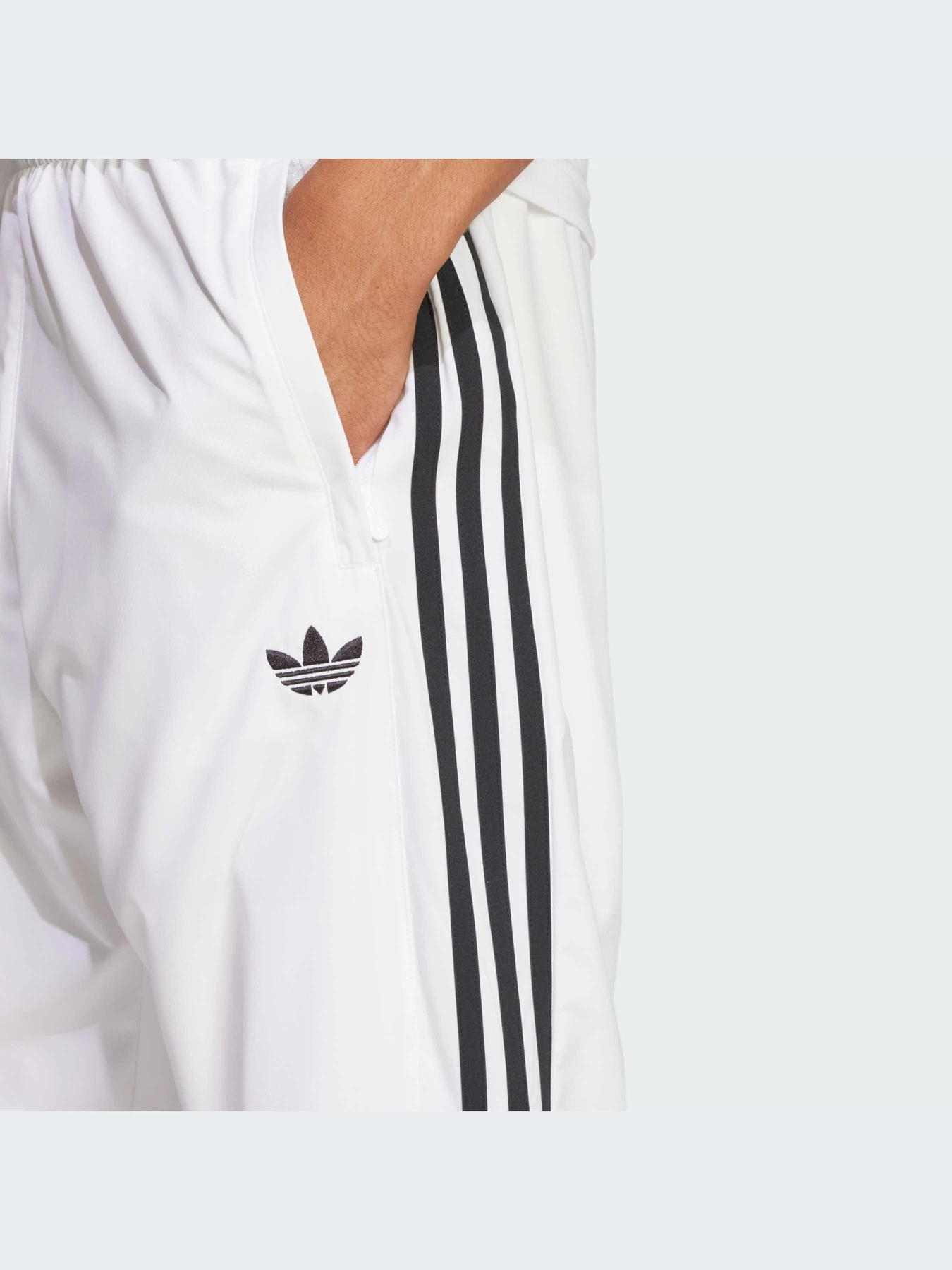 Брюки Adidas Adicolor модель JP1119-KZ Брюки Adidas Adicolor модель JP1119-KZ Фото