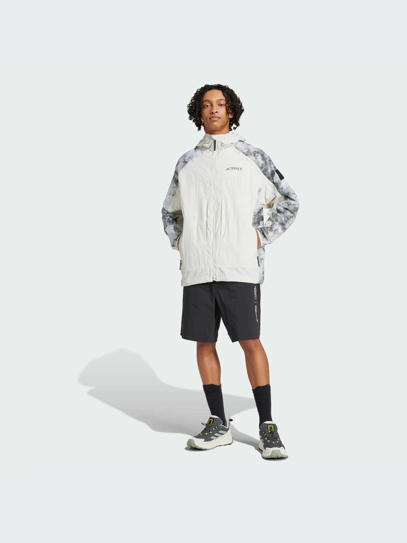 Куртки и дубленки Adidas модель JD5838-KZ Куртки и дубленки Adidas модель JD5838-KZ Фото