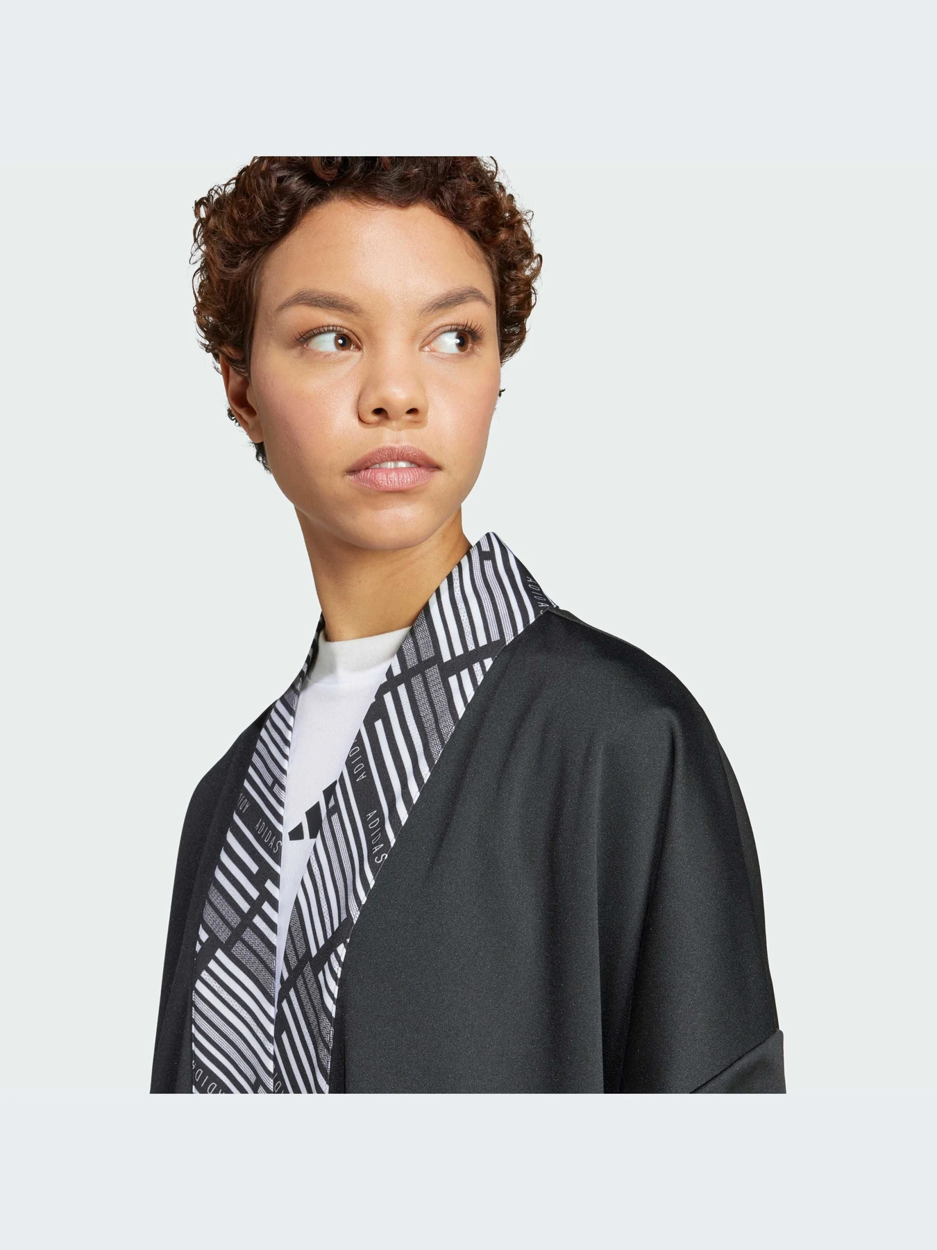 Куртки и дубленки Adidas Tiro модель KA3345-KZ Куртки и дубленки Adidas Tiro модель KA3345-KZ Фото