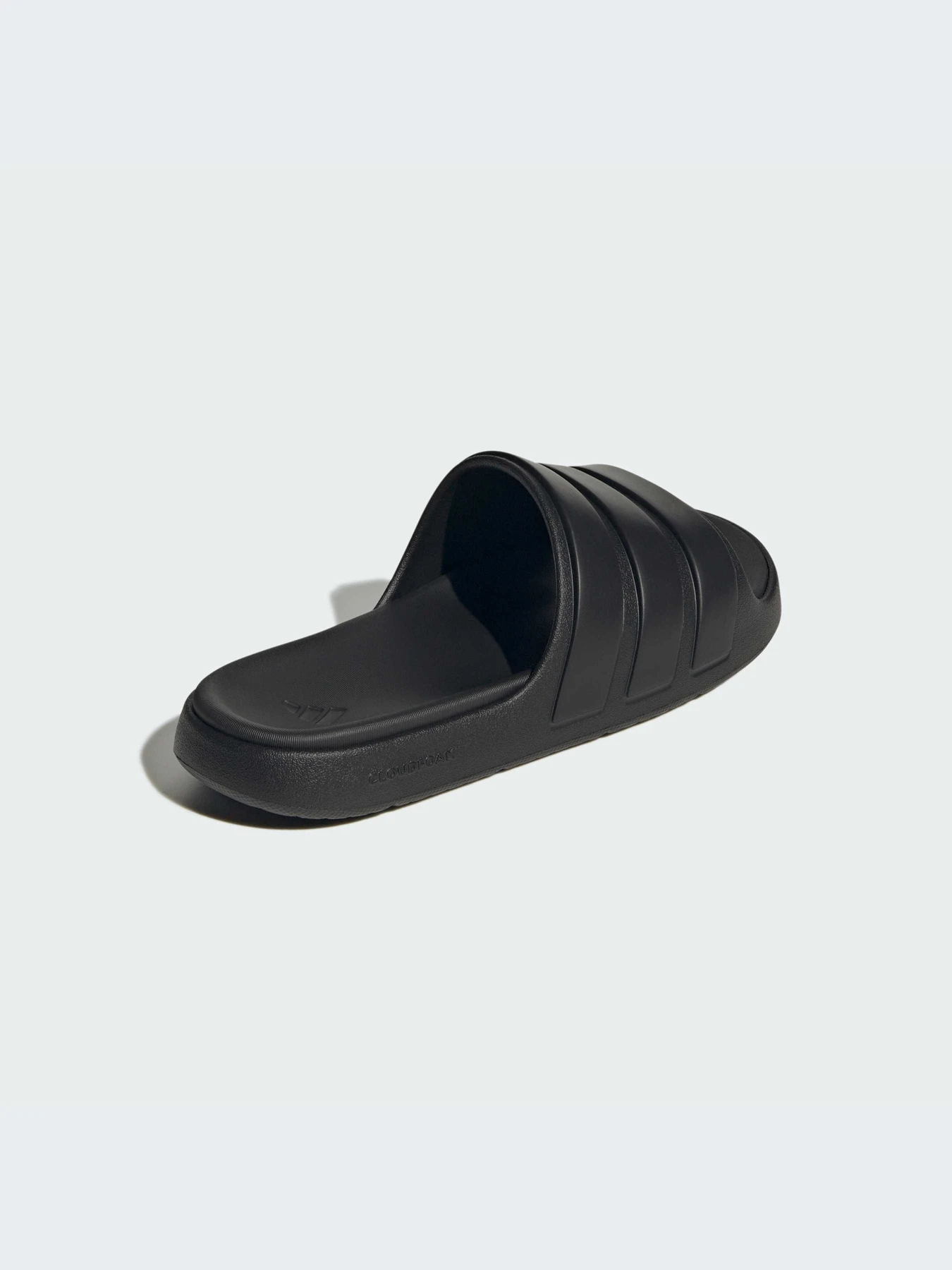 Шлёпанцы Adidas модель JR3123-KZ Шлёпанцы Adidas модель JR3123-KZ Фото