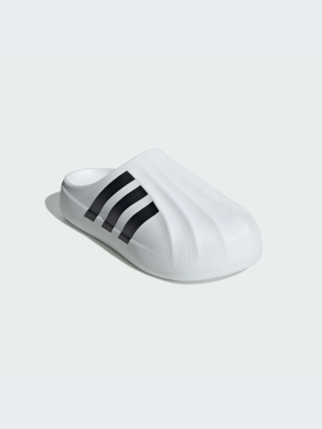 Шлёпанцы Adidas Superstar модель IF6184-KZ Шлёпанцы Adidas Superstar модель IF6184-KZ Фото