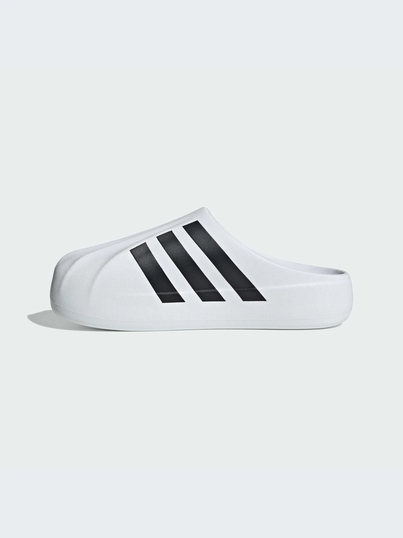 Шлёпанцы Adidas Superstar модель IF6184-KZ Шлёпанцы Adidas Superstar модель IF6184-KZ Фото