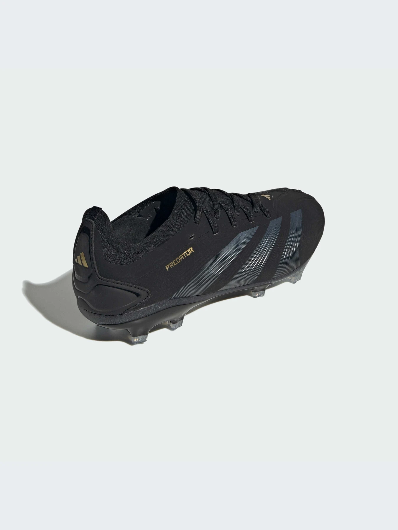 Кроссовки Adidas Predator модель IF6328-KZ Кроссовки Adidas Predator модель IF6328-KZ Фото