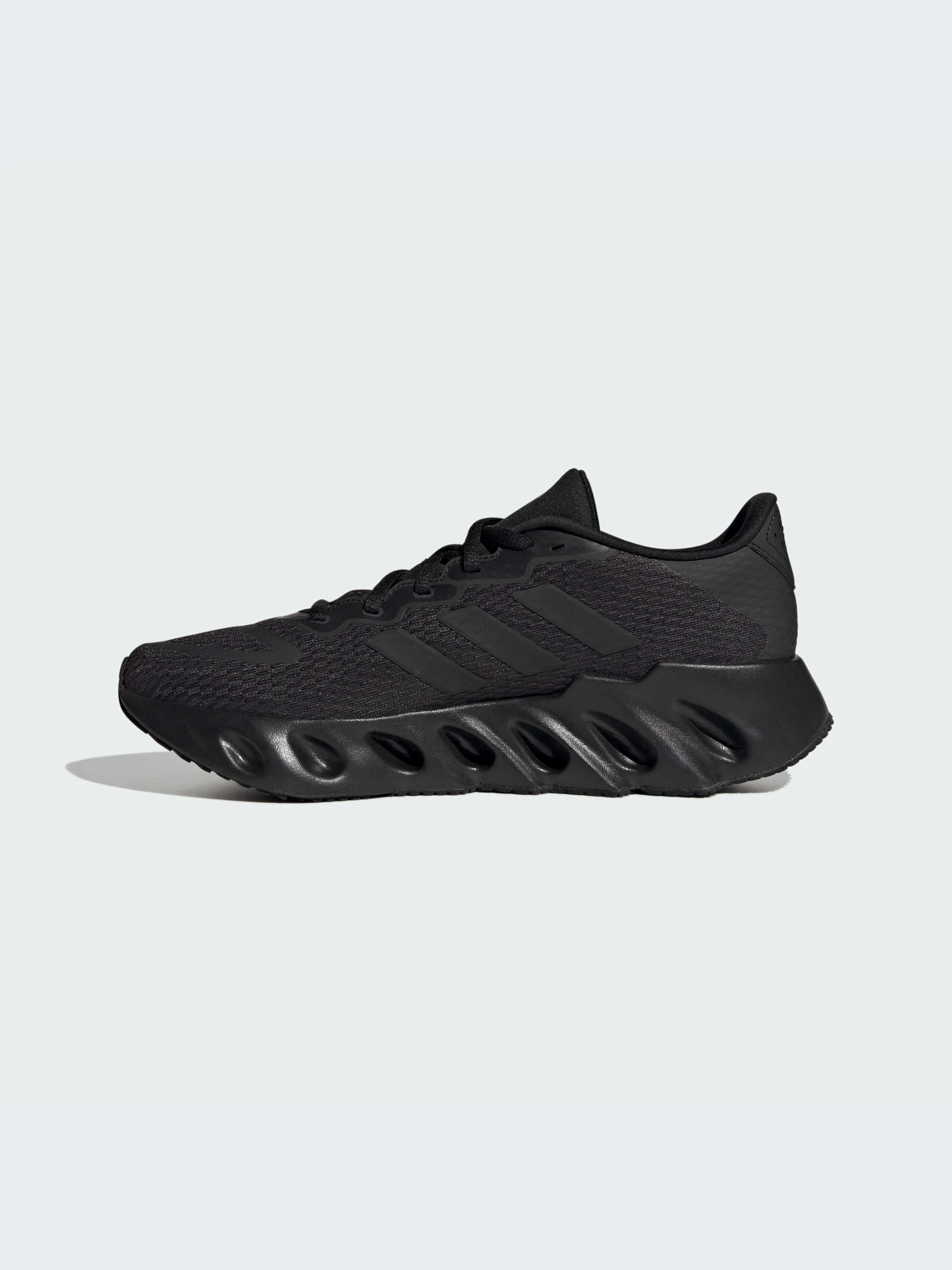 Кроссовки Adidas модель IF5718-KZ Кроссовки Adidas модель IF5718-KZ Фото