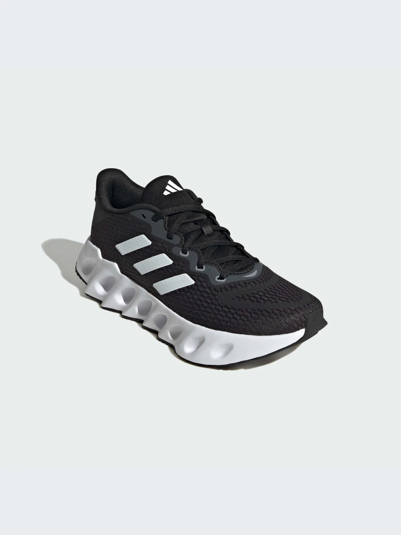 Кроссовки Adidas модель IF5733-KZ Кроссовки Adidas модель IF5733-KZ Фото