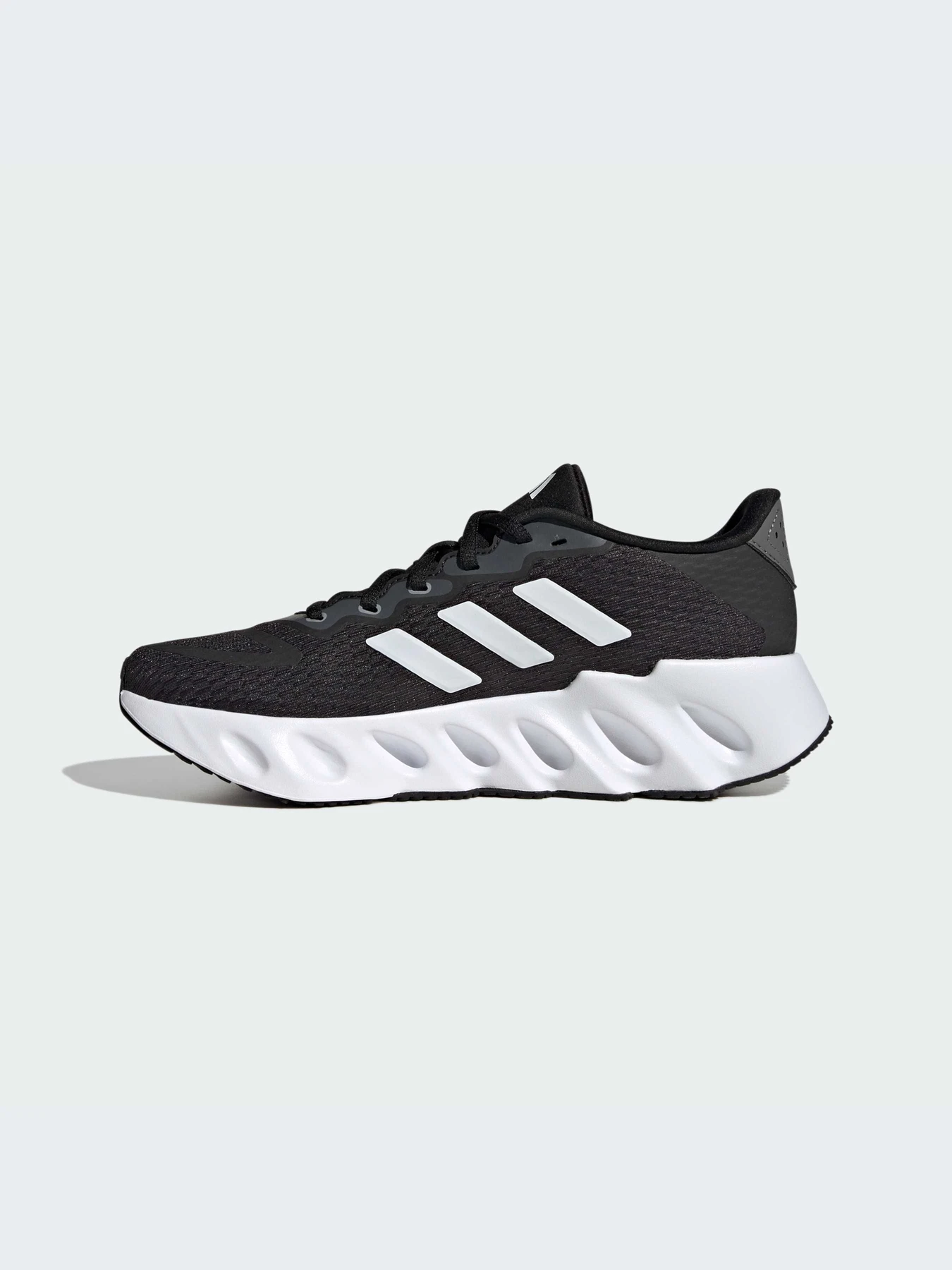 Кроссовки Adidas модель IF5733-KZ Кроссовки Adidas модель IF5733-KZ Фото