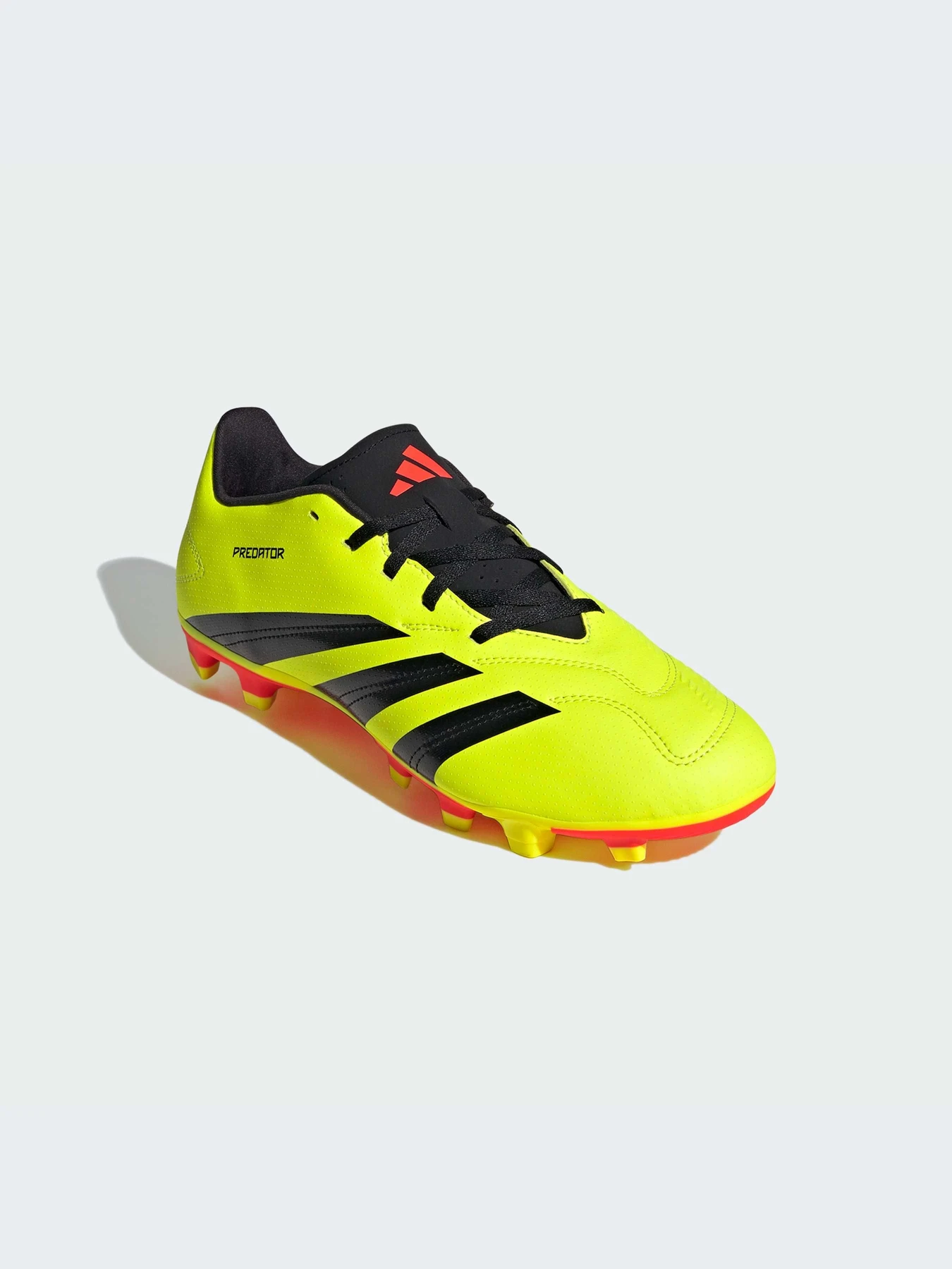 Кроссовки Adidas Predator модель IG7757-KZ Кроссовки Adidas Predator модель IG7757-KZ Фото