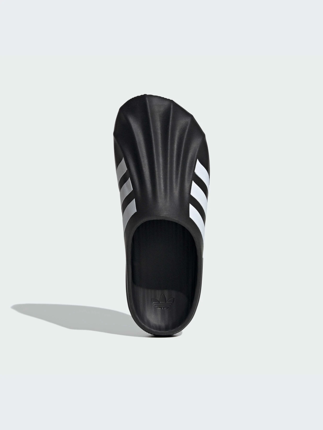 Шлёпанцы Adidas Superstar модель IG8277-KZ Шлёпанцы Adidas Superstar модель IG8277-KZ Фото