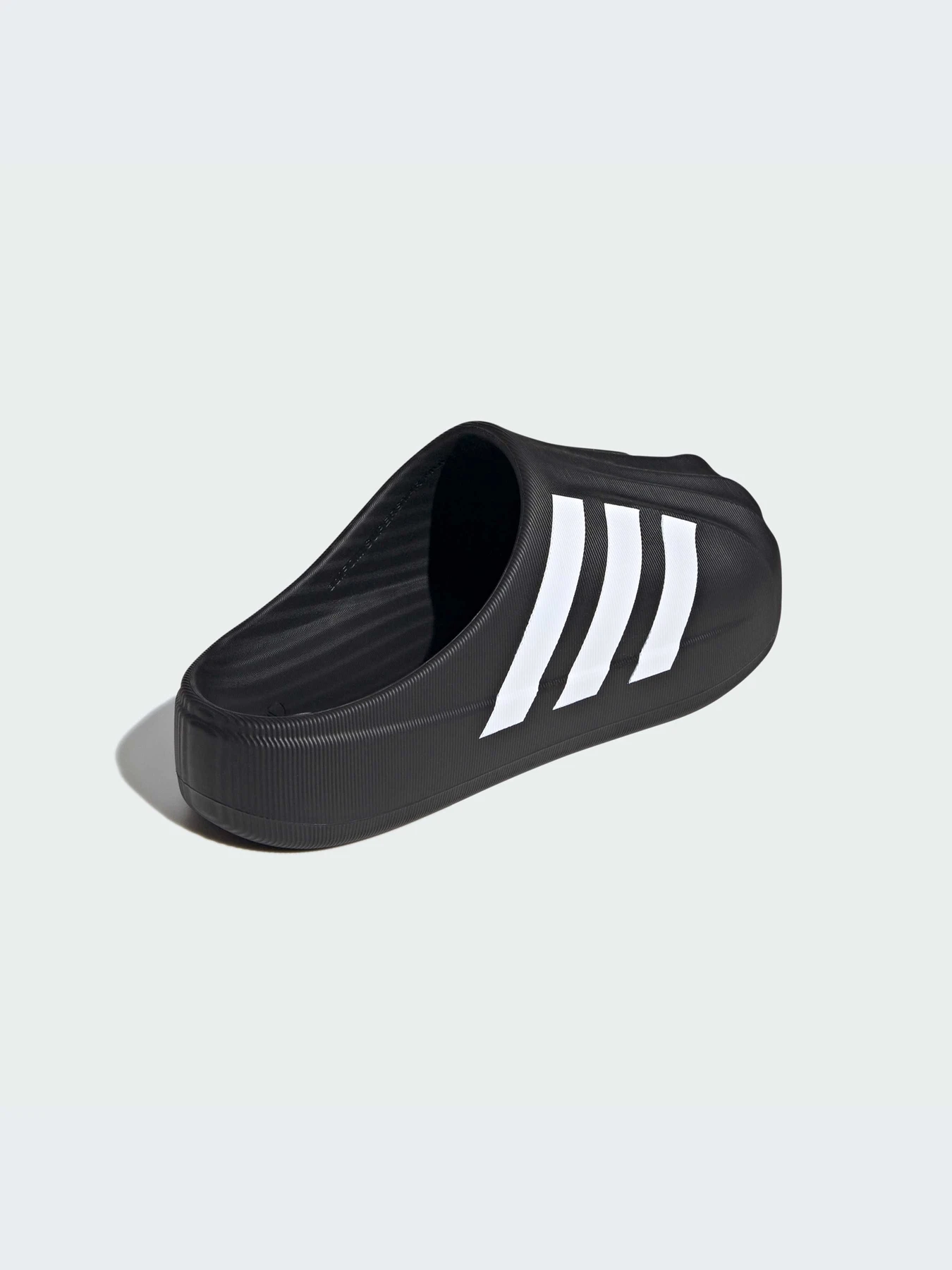 Шлёпанцы Adidas Superstar модель IG8277-KZ Шлёпанцы Adidas Superstar модель IG8277-KZ Фото