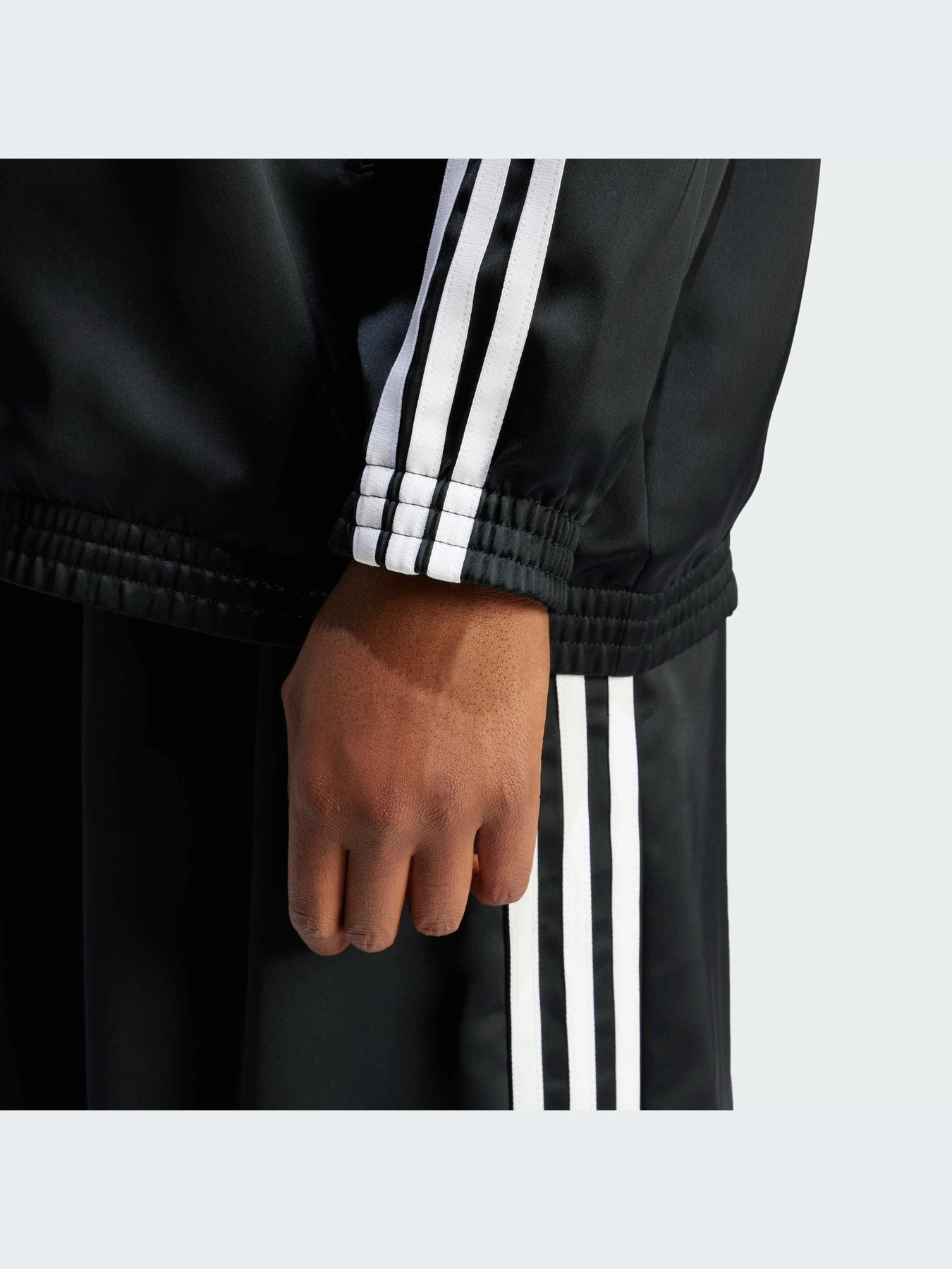 Худи и свитшоты Adidas Adicolor модель IU2516-KZ Худи и свитшоты Adidas Adicolor модель IU2516-KZ Фото