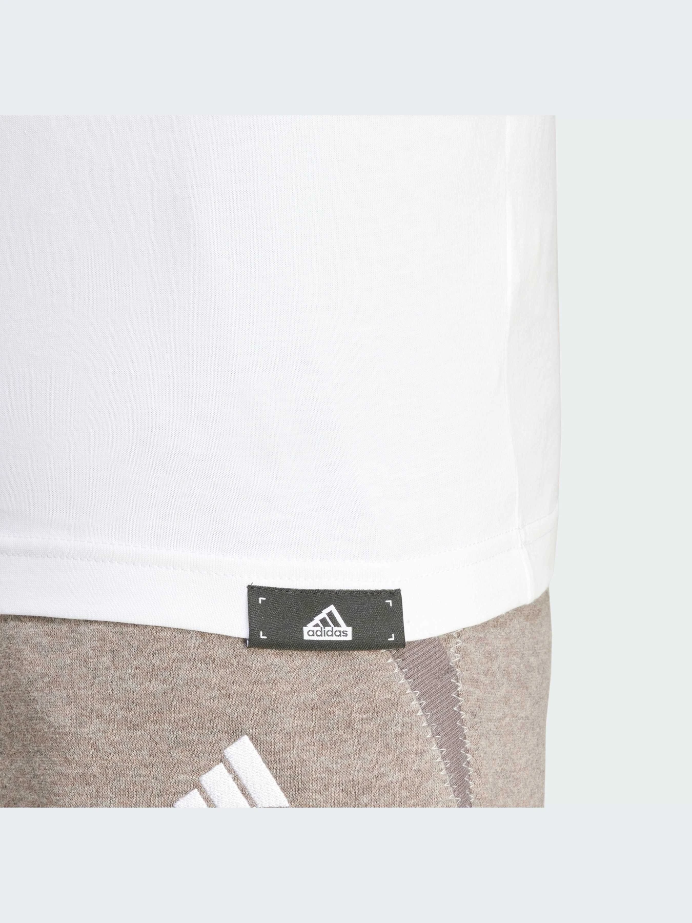 Футболки и поло Adidas модель IW2691-KZ Футболки и поло Adidas модель IW2691-KZ Фото