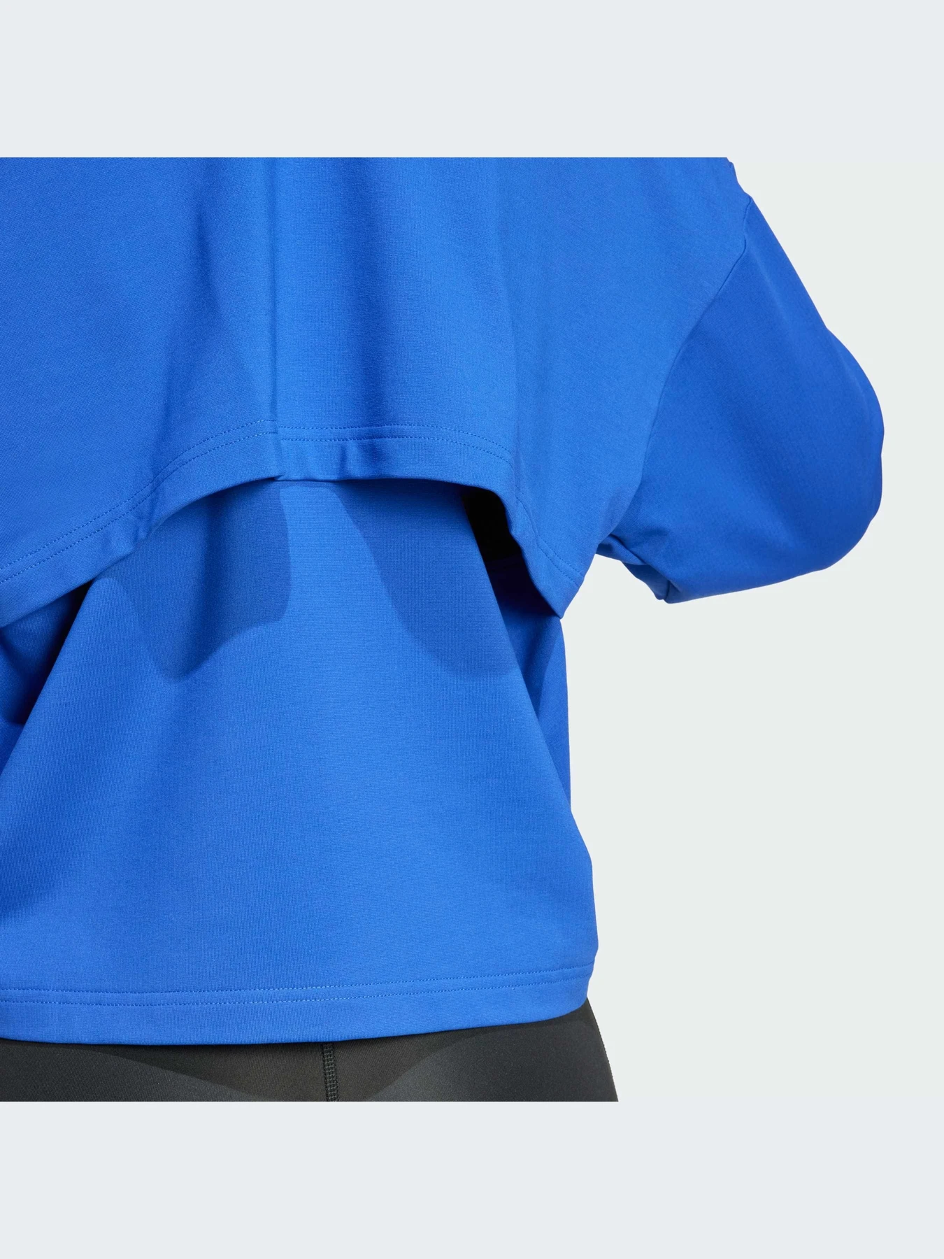 Худи и свитшоты Adidas модель IW3192-KZ Худи и свитшоты Adidas модель IW3192-KZ Фото