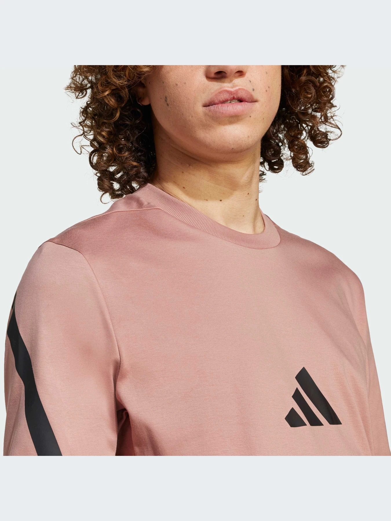 Футболки и поло Adidas ZNE модель JC7919-KZ Футболки и поло Adidas ZNE модель JC7919-KZ Фото