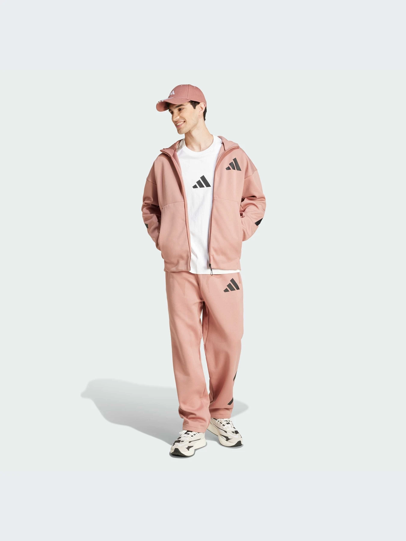 Худи и свитшоты Adidas ZNE модель JD2908-KZ Худи и свитшоты Adidas ZNE модель JD2908-KZ Фото