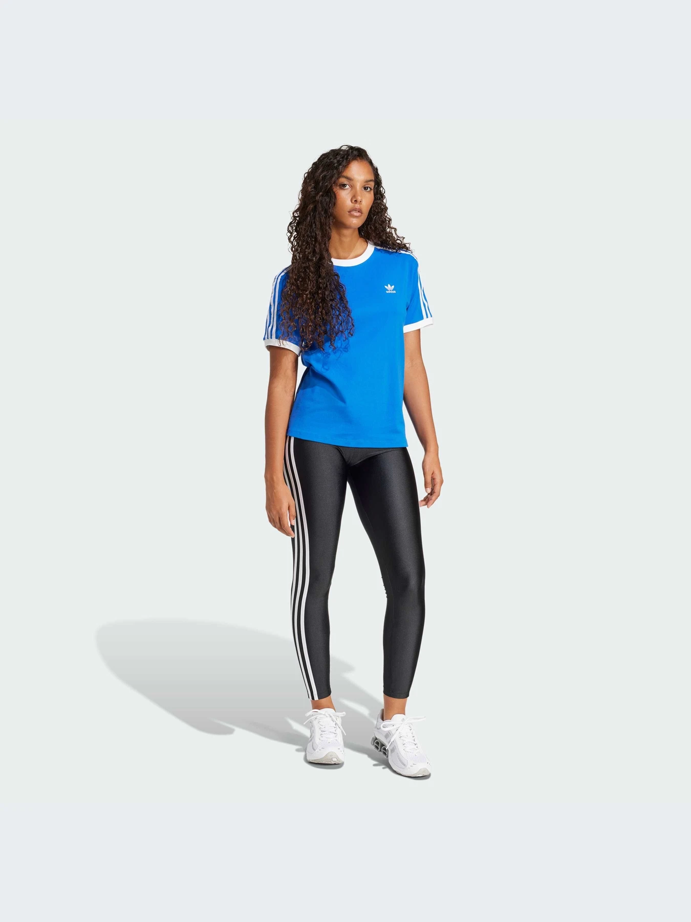 Футболки и поло Adidas Adicolor модель JD4569-KZ Футболки и поло Adidas Adicolor модель JD4569-KZ Фото