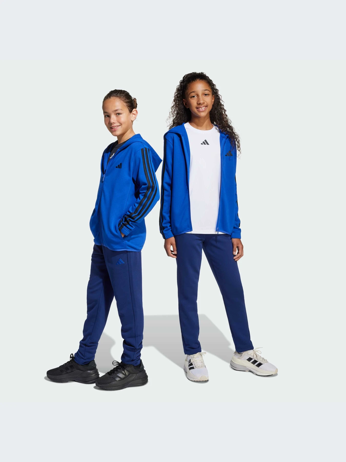 Костюмы Adidas модель JE0311-KZ Костюмы Adidas модель JE0311-KZ Фото