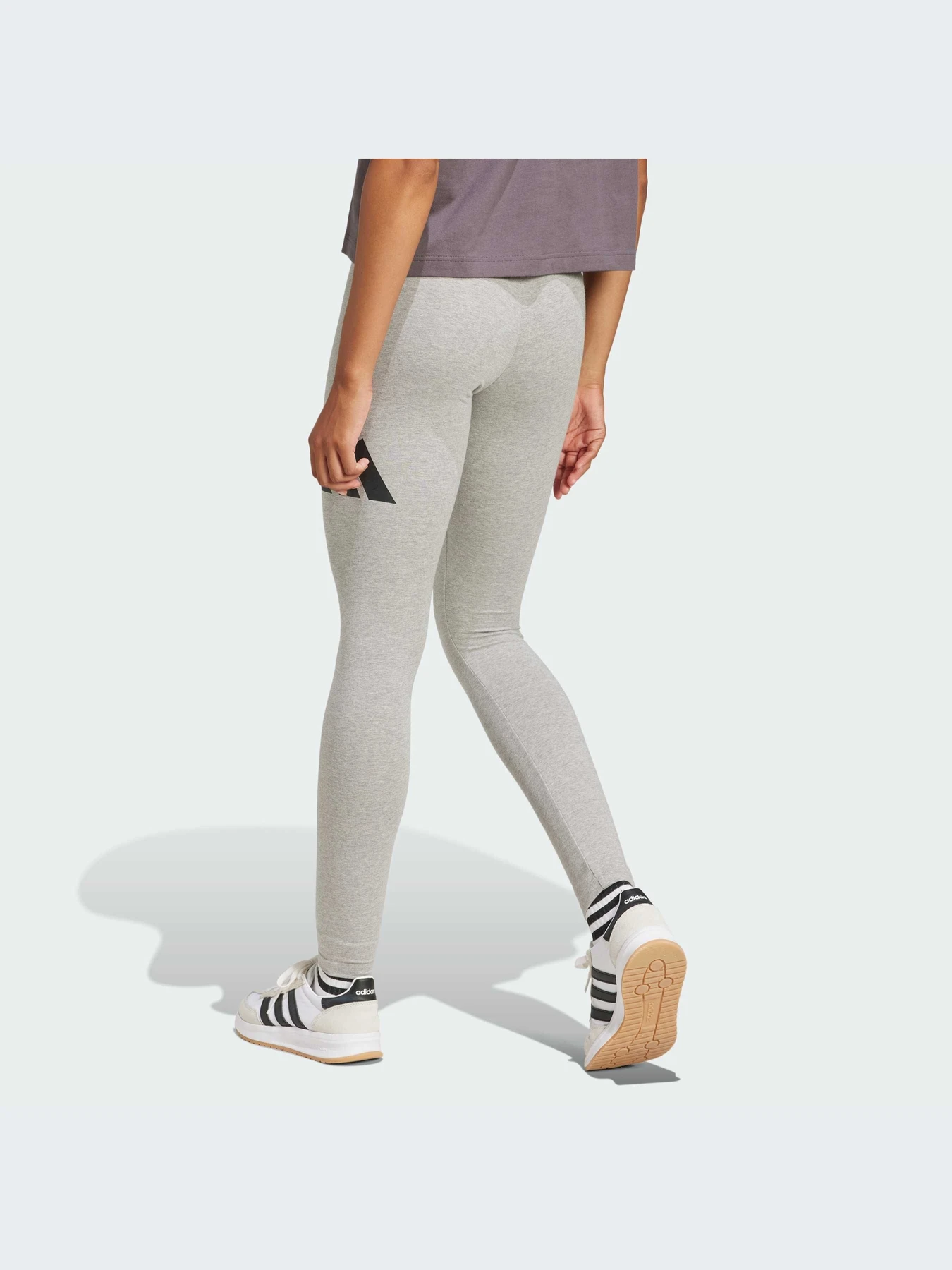 Брюки Adidas модель JH1183-KZ Брюки Adidas модель JH1183-KZ Фото