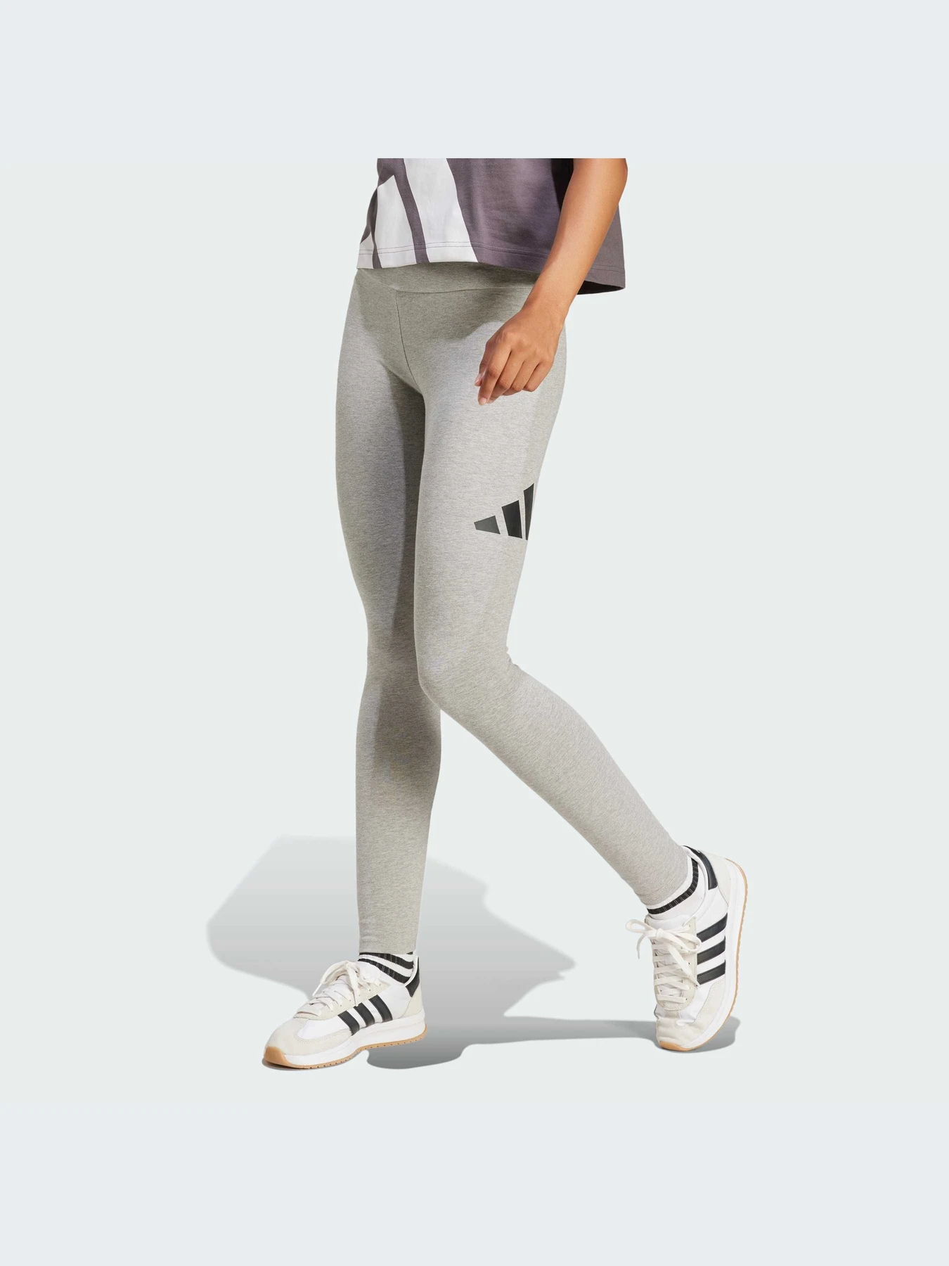 Брюки Adidas модель JH1183-KZ Брюки Adidas модель JH1183-KZ Фото