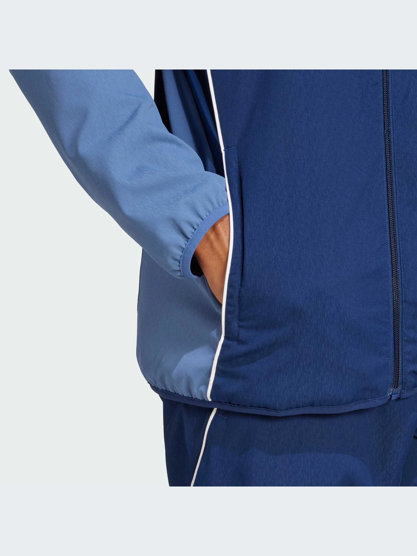 Куртки и дубленки Adidas Tiro модель JI6564-KZ Куртки и дубленки Adidas Tiro модель JI6564-KZ Фото