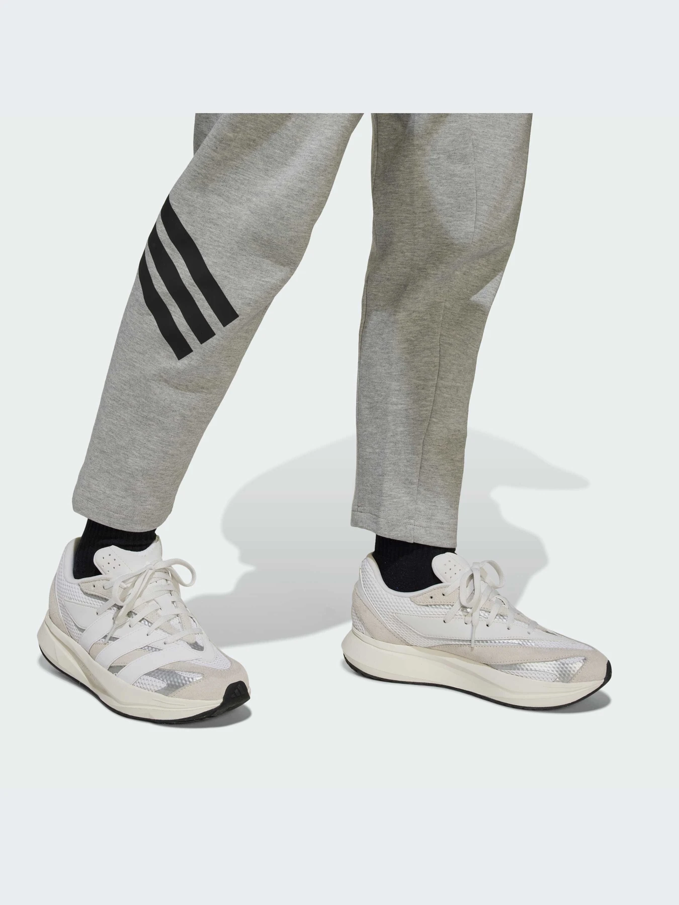 Брюки Adidas модель JJ4811-KZ Брюки Adidas модель JJ4811-KZ Фото