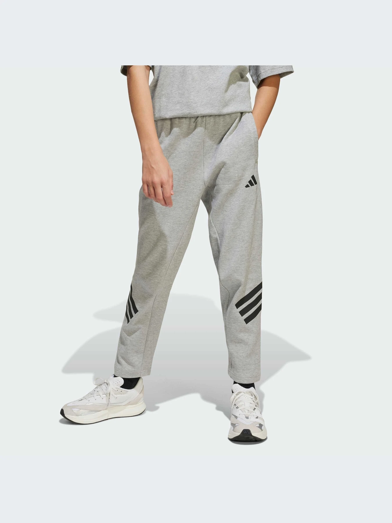 Брюки Adidas модель JJ4811-KZ Брюки Adidas модель JJ4811-KZ Фото