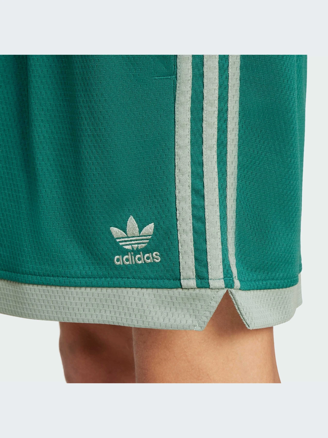 Шорты Adidas Adicolor модель JP1101-KZ Шорты Adidas Adicolor модель JP1101-KZ Фото