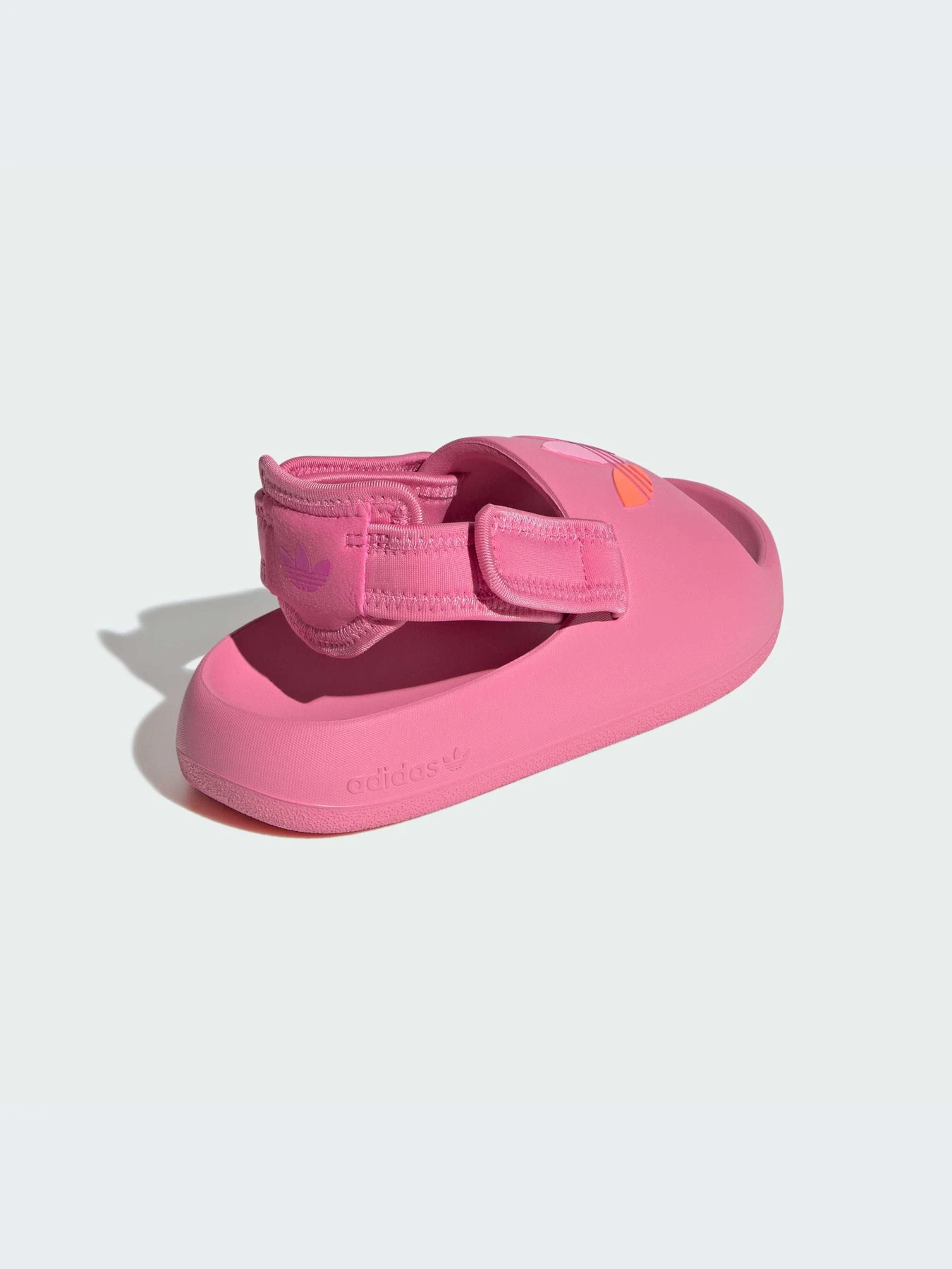 Сандалии Adidas Adilette модель JP5524-KZ Сандалии Adidas Adilette модель JP5524-KZ Фото