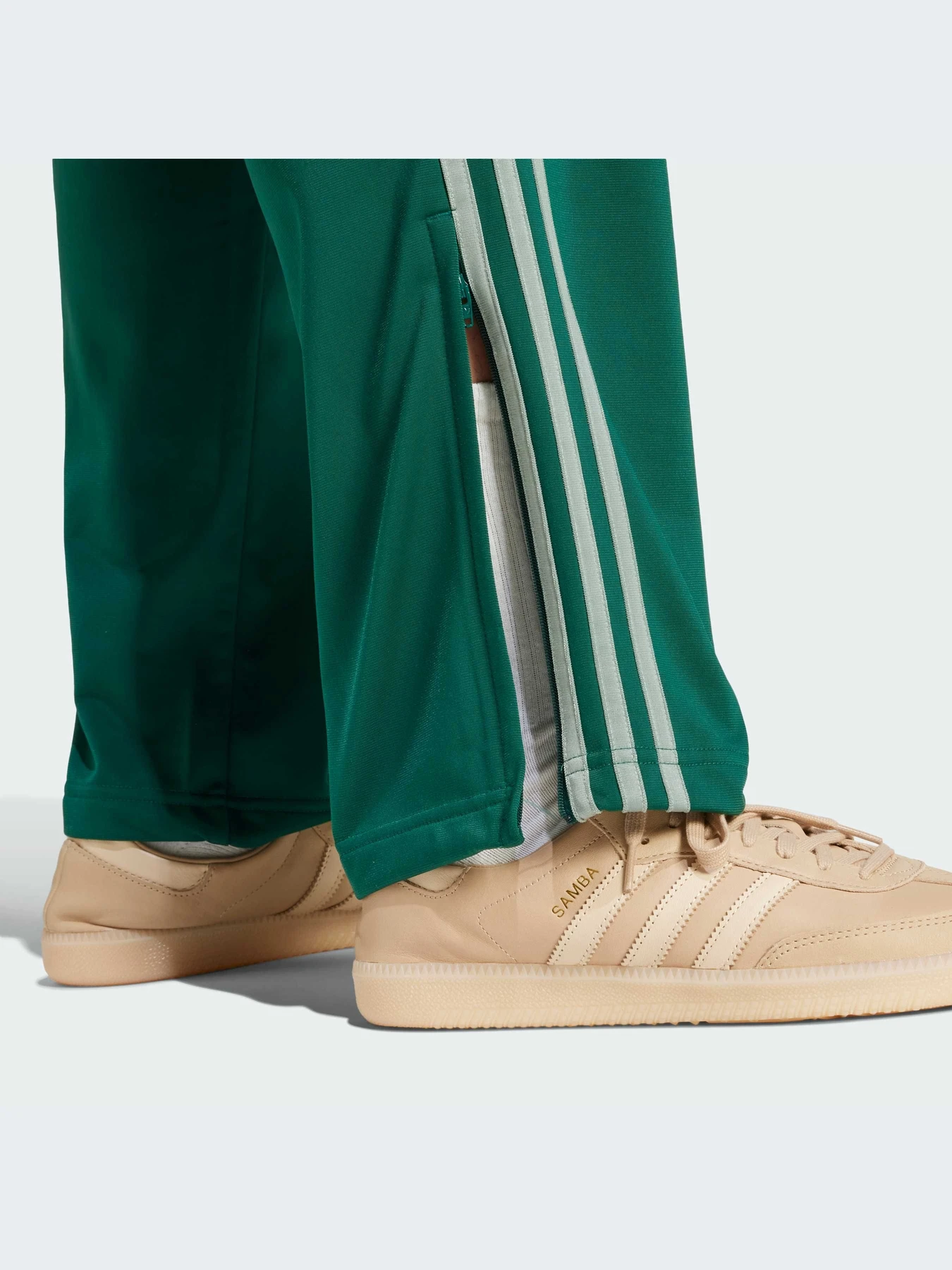 Брюки Adidas Adicolor модель JP2539-KZ Брюки Adidas Adicolor модель JP2539-KZ Фото