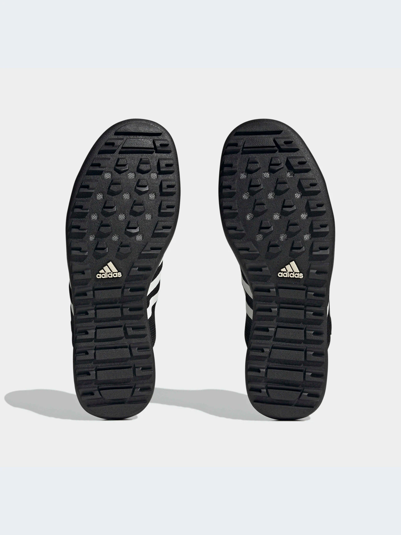 Кроссовки Adidas модель HP8636-KZ Кроссовки Adidas модель HP8636-KZ Фото