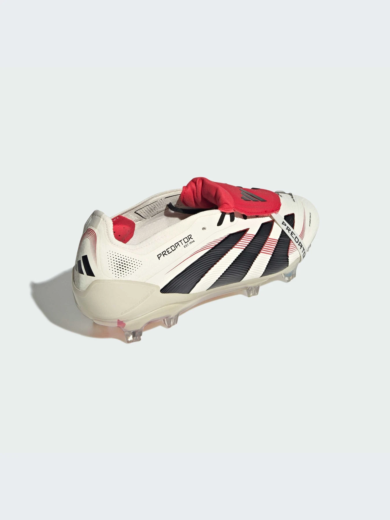 Кроссовки Adidas Predator модель ID8968-KZ Кроссовки Adidas Predator модель ID8968-KZ Фото