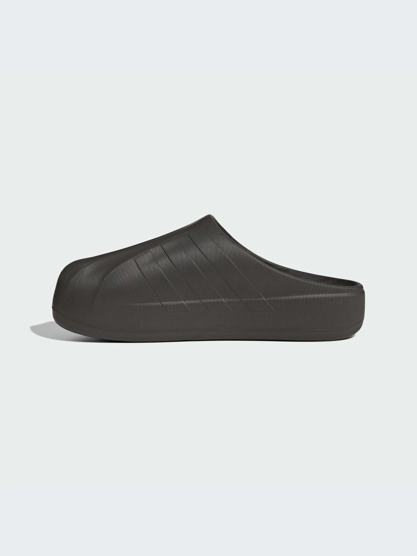 Шлёпанцы Adidas Superstar модель IE0758-KZ Шлёпанцы Adidas Superstar модель IE0758-KZ Фото