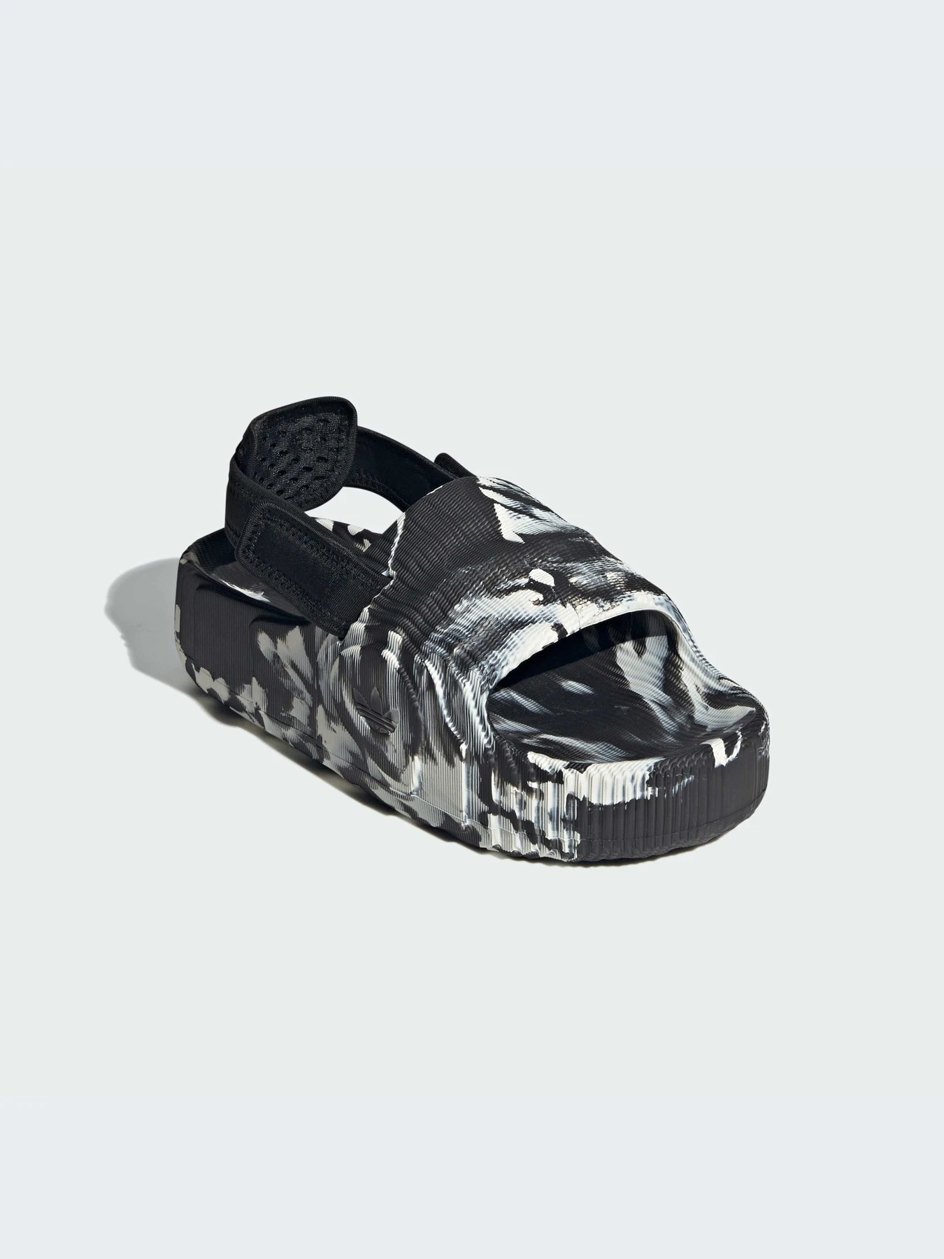 Сандалии Adidas Adilette модель IE5650-KZ Сандалии Adidas Adilette модель IE5650-KZ Фото