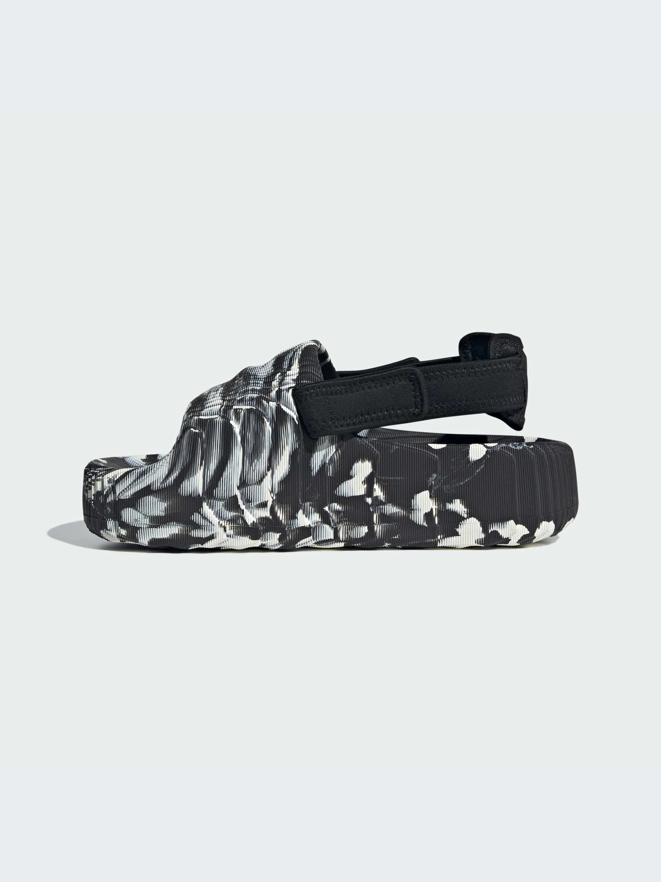 Сандалии Adidas Adilette модель IE5650-KZ Сандалии Adidas Adilette модель IE5650-KZ Фото