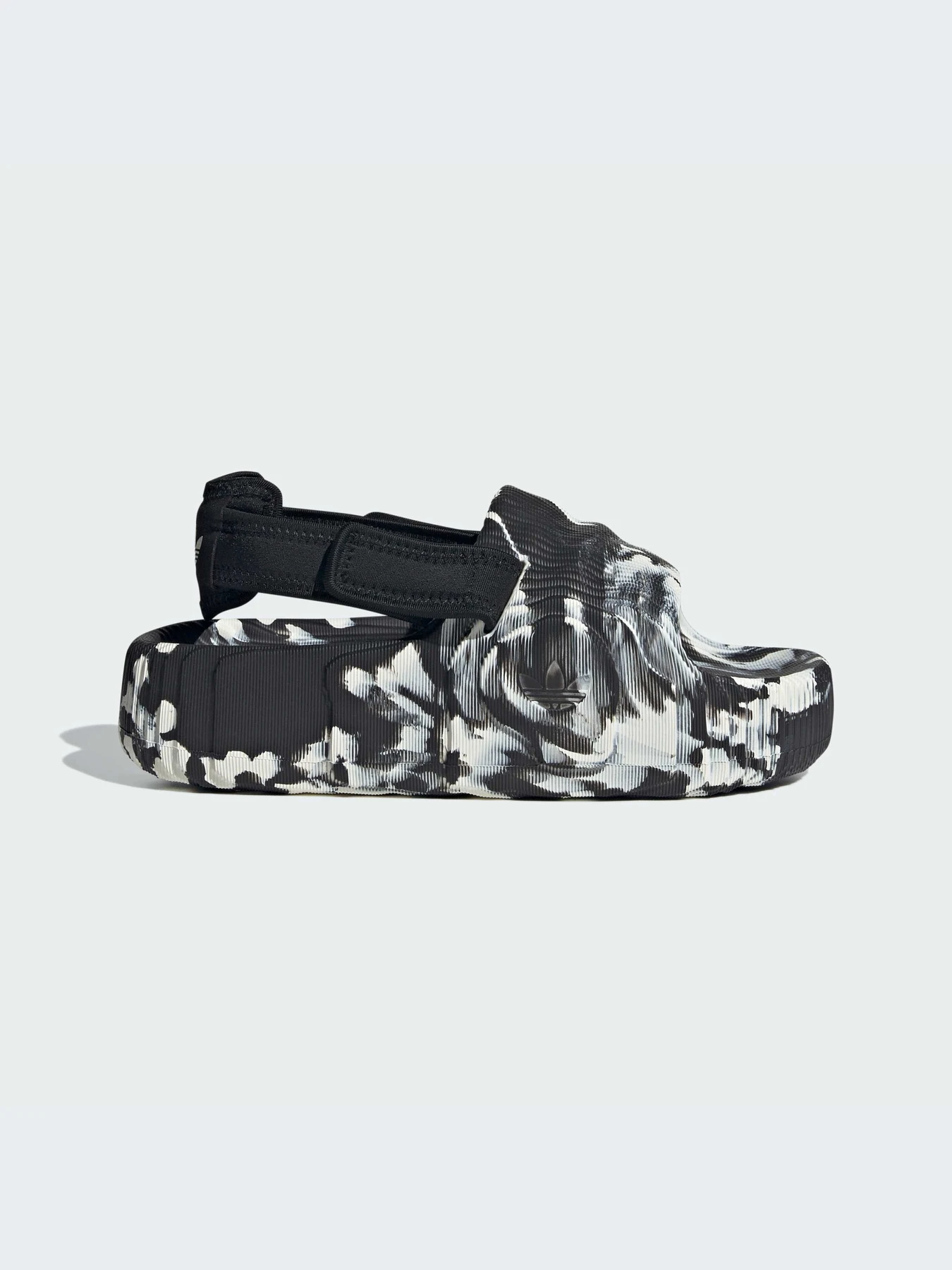 Сандалии Adidas Adilette модель IE5650-KZ Сандалии Adidas Adilette модель IE5650-KZ Фото