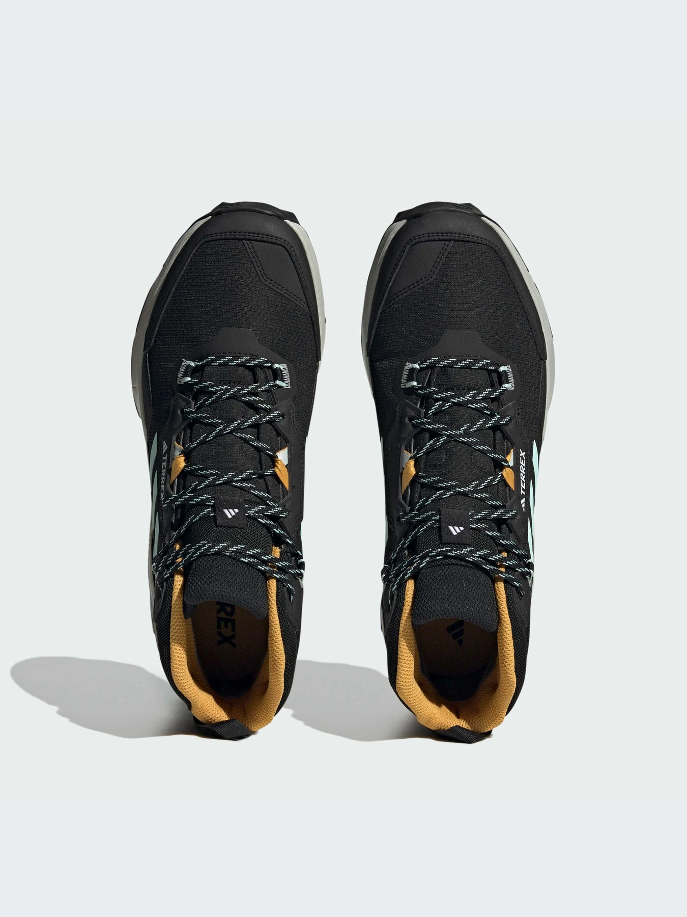 Кроссовки Adidas модель IF4849-KZ Кроссовки Adidas модель IF4849-KZ Фото