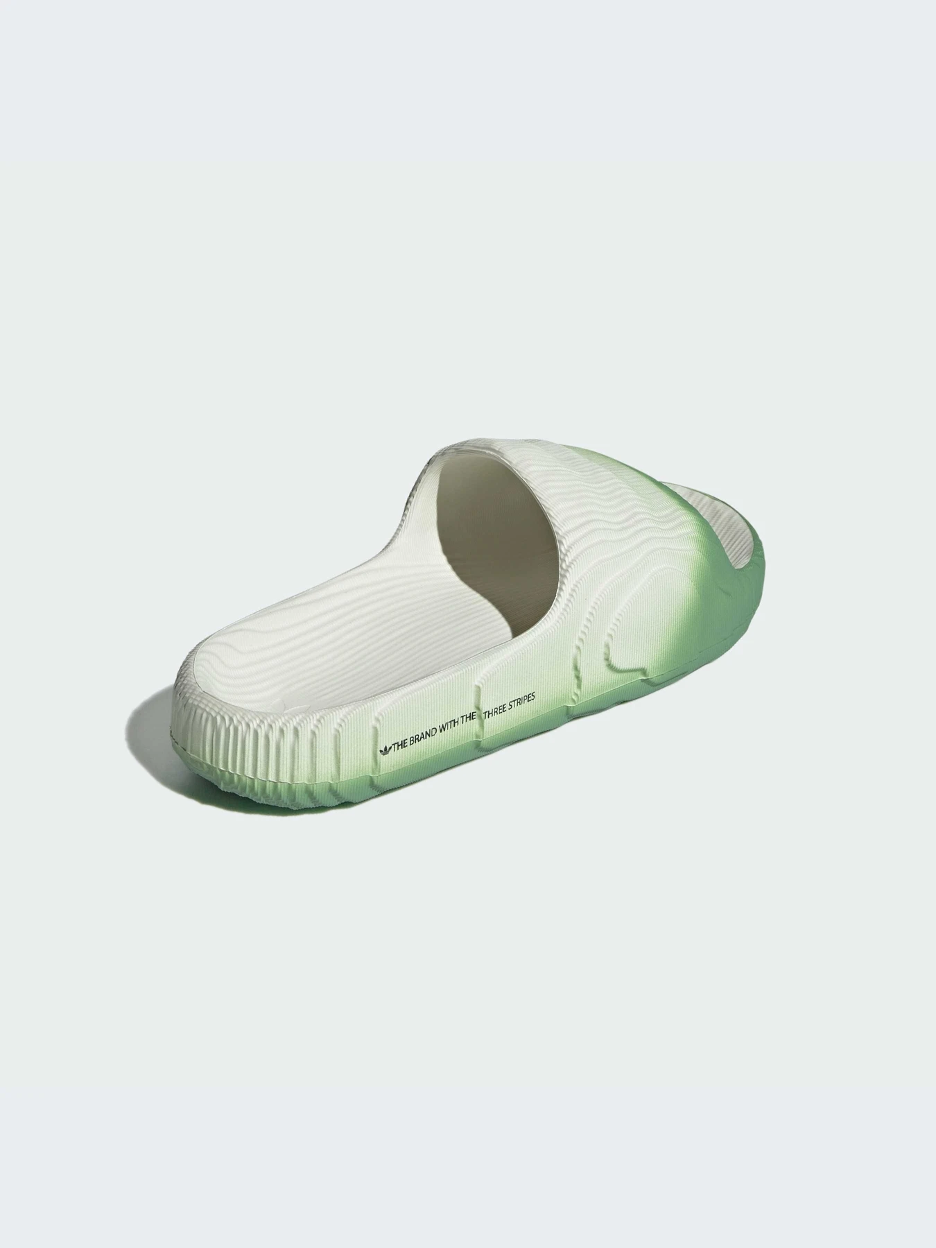 Шлёпанцы Adidas Adilette модель IF3674-KZ Шлёпанцы Adidas Adilette модель IF3674-KZ Фото