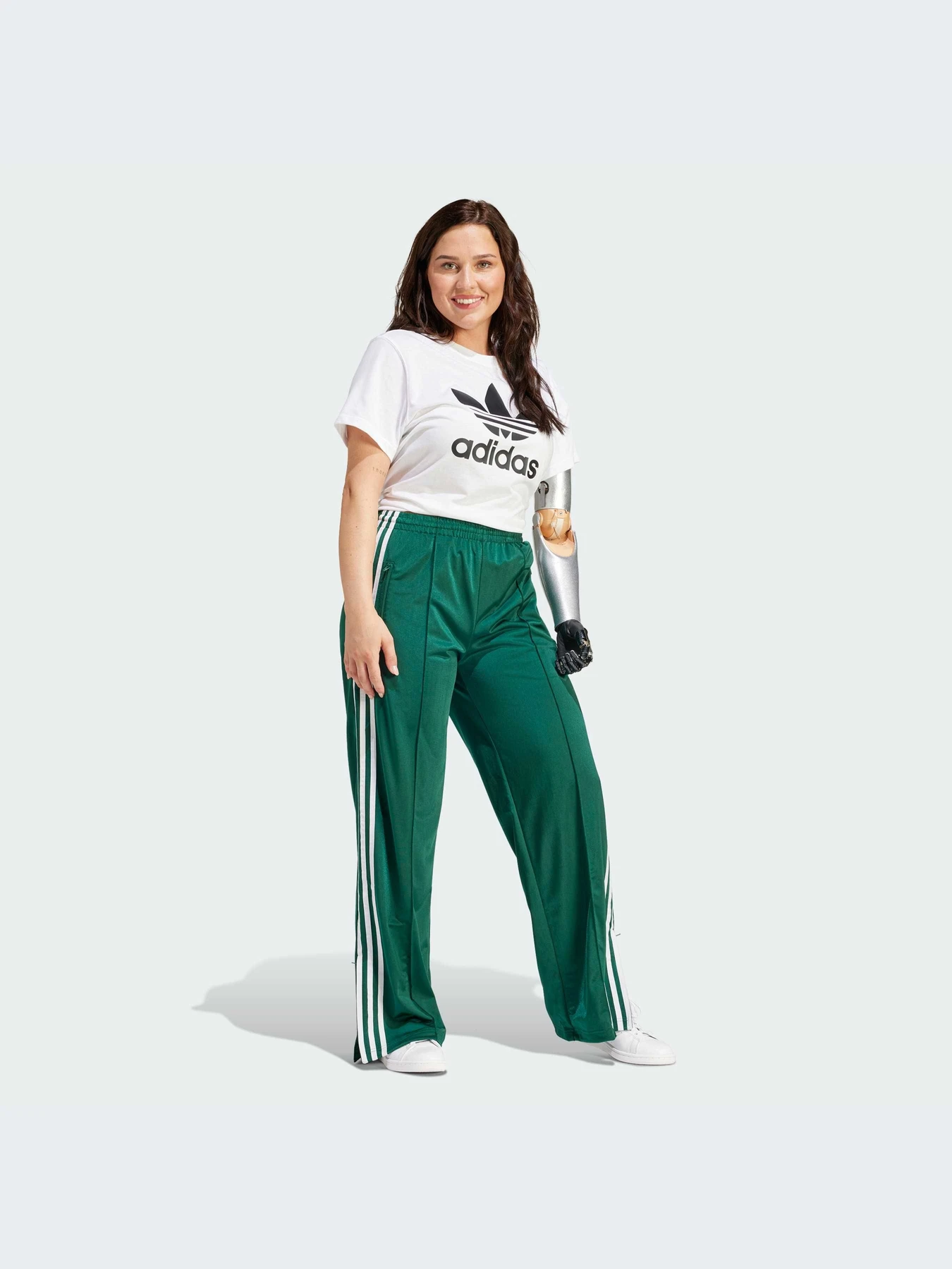 Брюки Adidas Adicolor модель IP0642-KZ Брюки Adidas Adicolor модель IP0642-KZ Фото