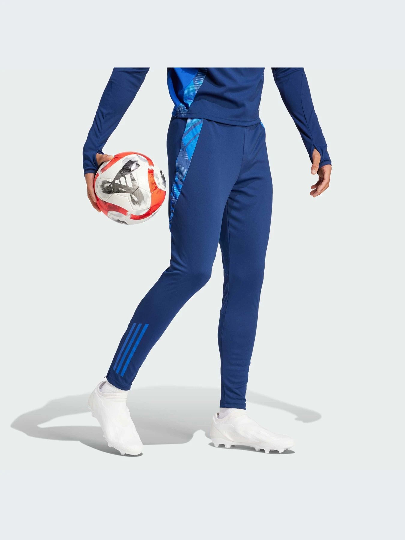 Брюки Adidas Tiro модель IP1872-KZ Брюки Adidas Tiro модель IP1872-KZ Фото