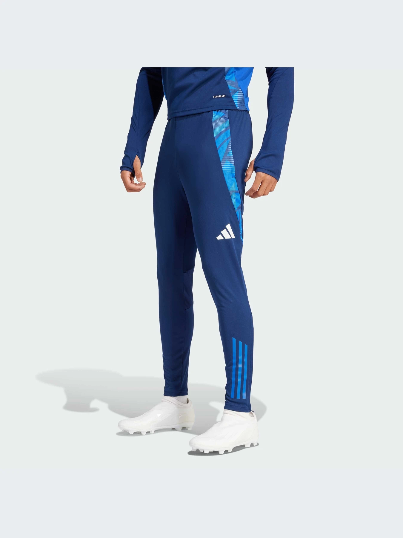 Брюки Adidas Tiro модель IP1872-KZ Брюки Adidas Tiro модель IP1872-KZ Фото