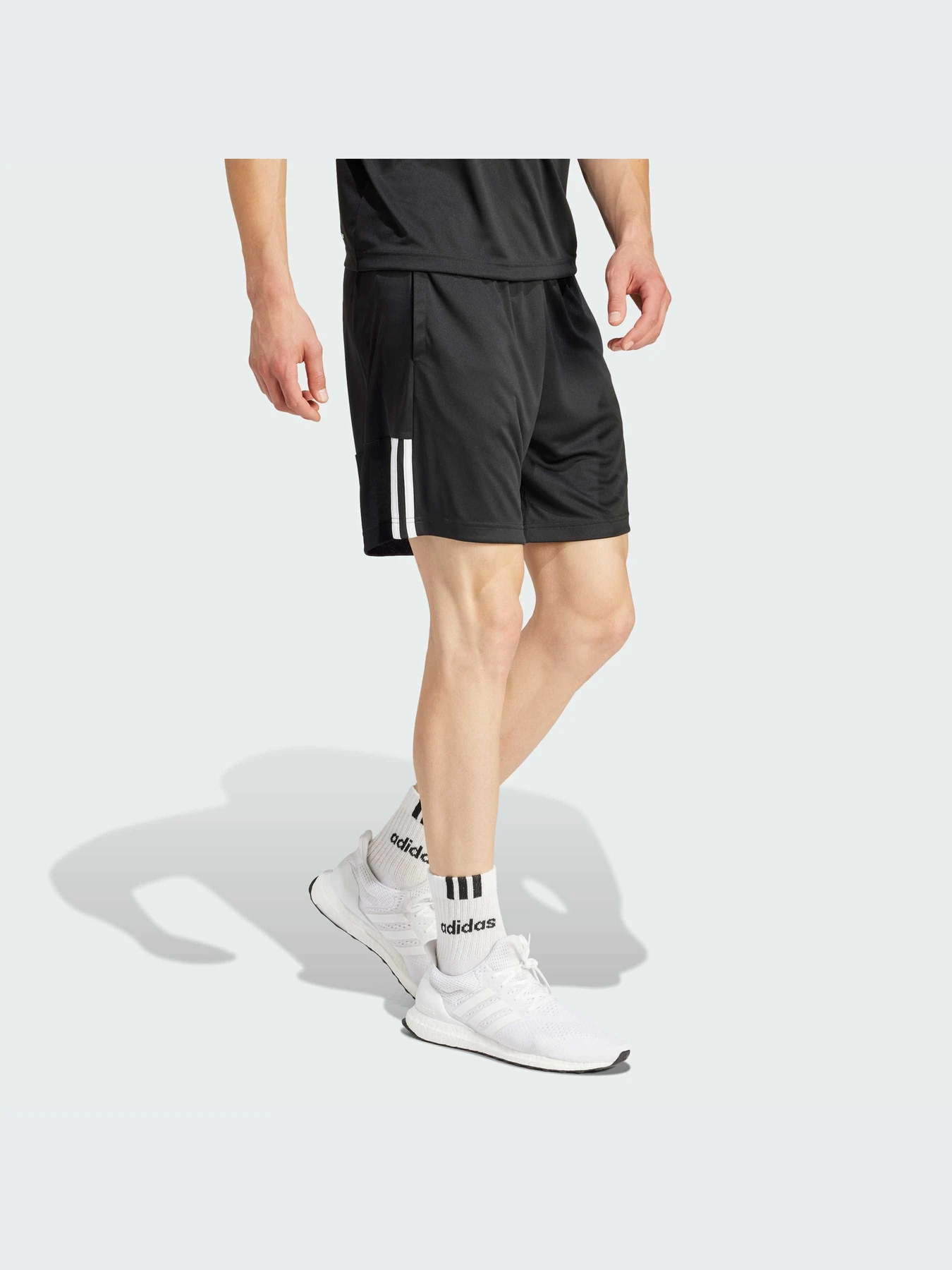 Шорты Adidas модель IR9736-KZ Шорты Adidas модель IR9736-KZ Фото