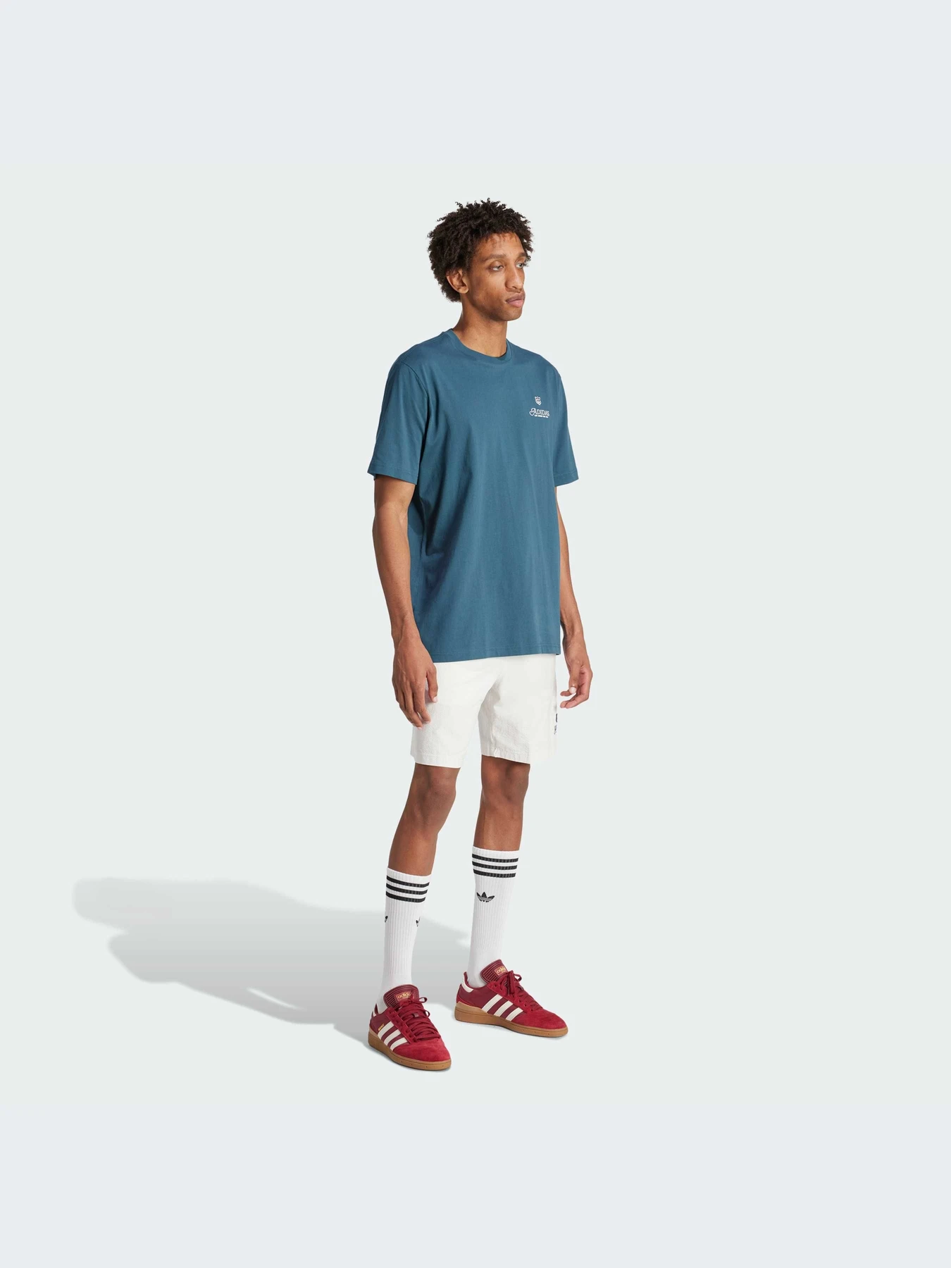 Футболки и поло Adidas Graphics модель IS0225-KZ Футболки и поло Adidas Graphics модель IS0225-KZ Фото