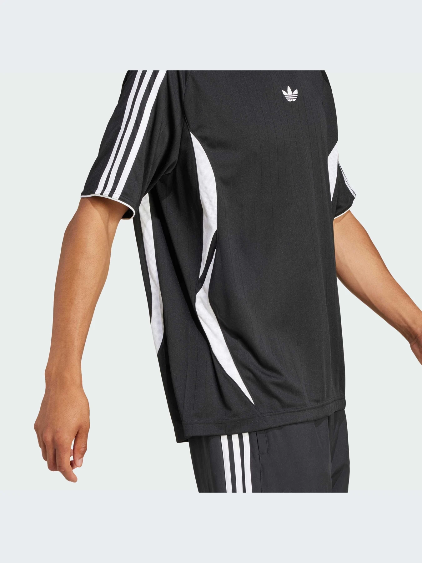 Футболки и поло Adidas Adicolor модель JC6229-KZ Футболки и поло Adidas Adicolor модель JC6229-KZ Фото